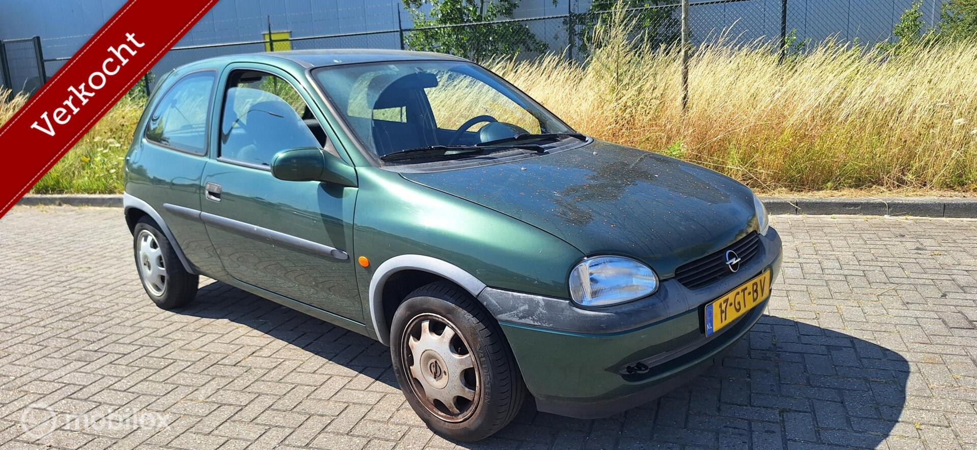 Opel Corsa-b 1.2i-16V Onyx 2001 - voorkant