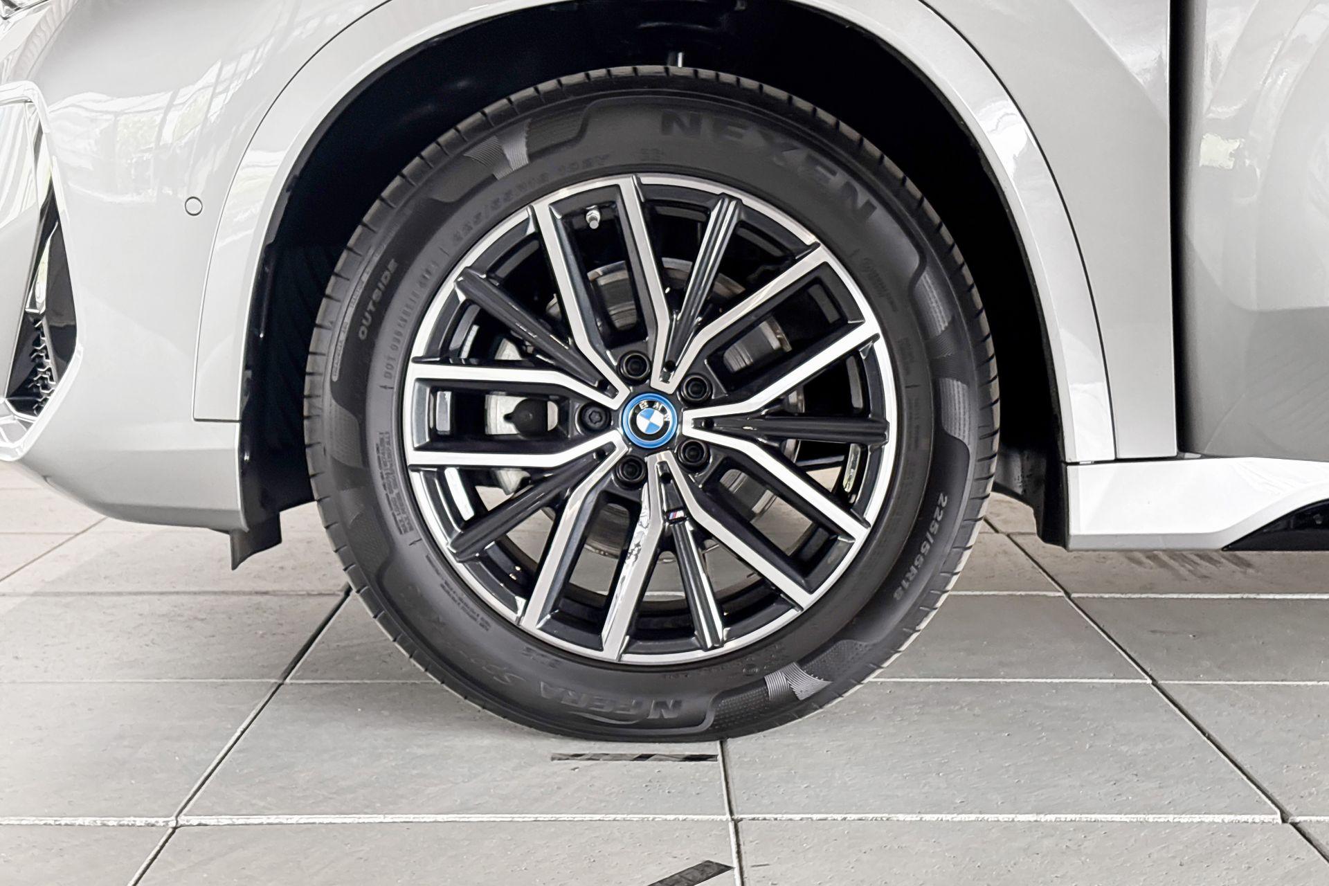 Foto van BMW Ix1 Edrive20