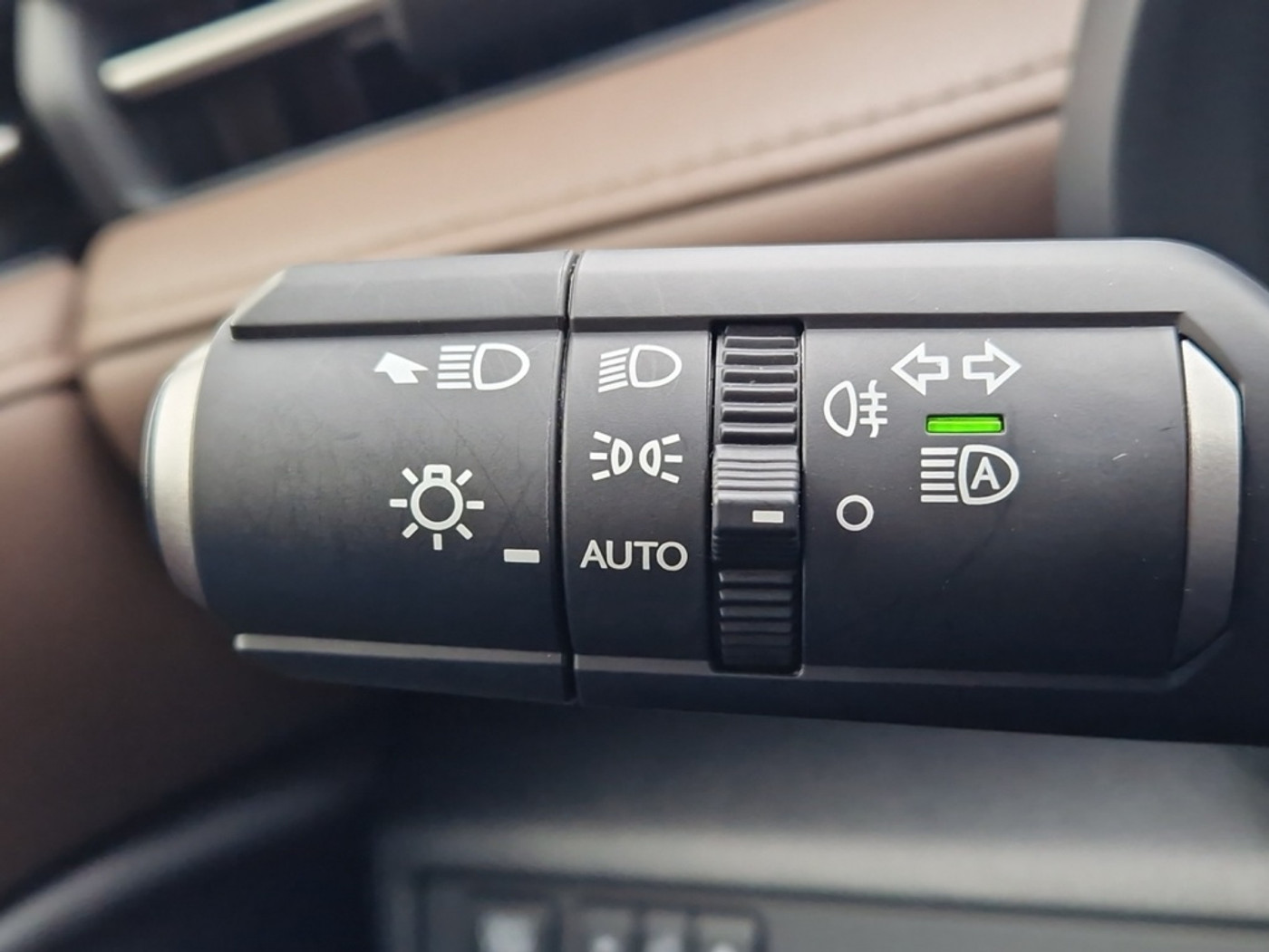 Foto van Lexus Lexus LBX