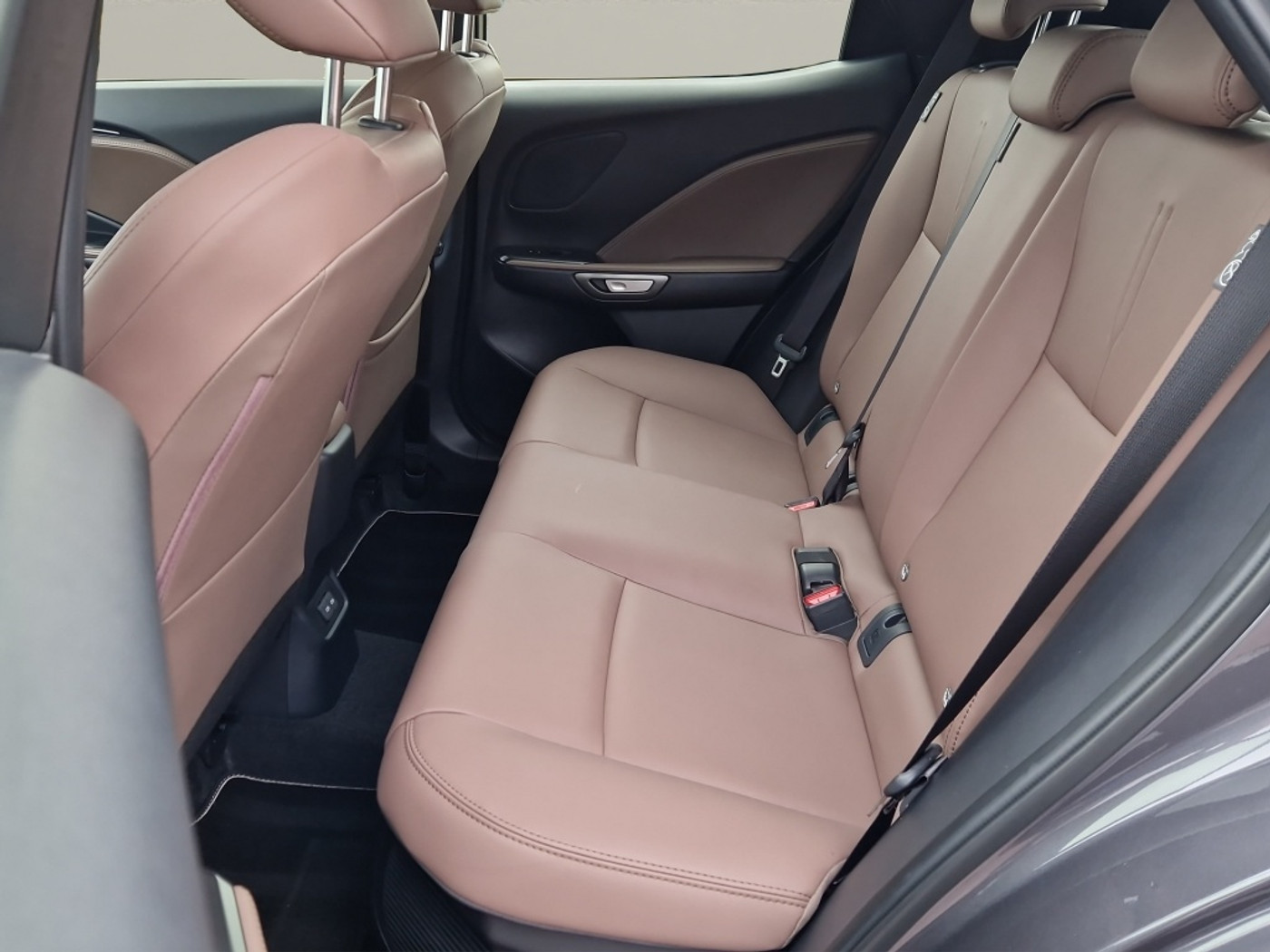 Foto van Lexus Lexus LBX