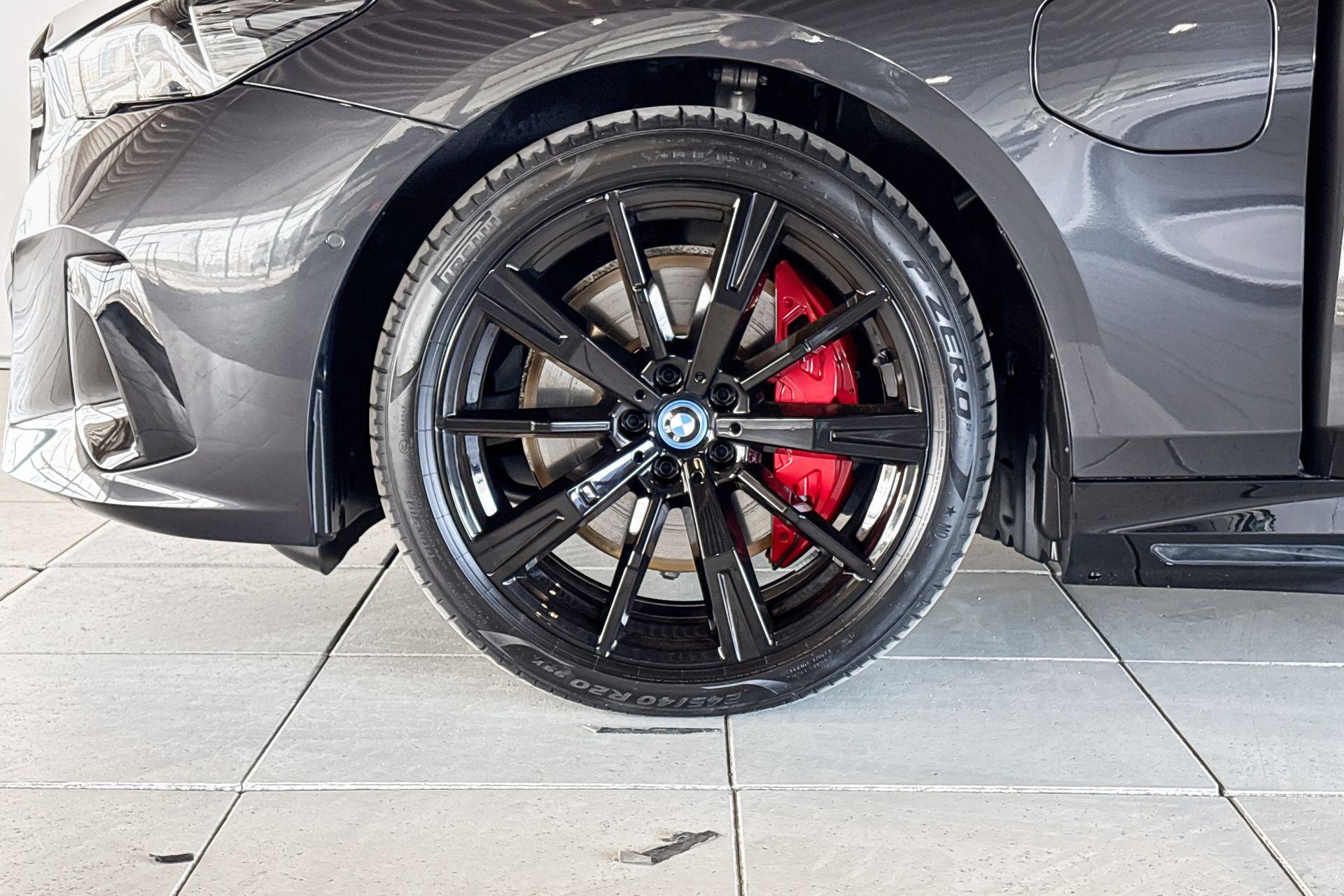 Foto van BMW 550e xDrive