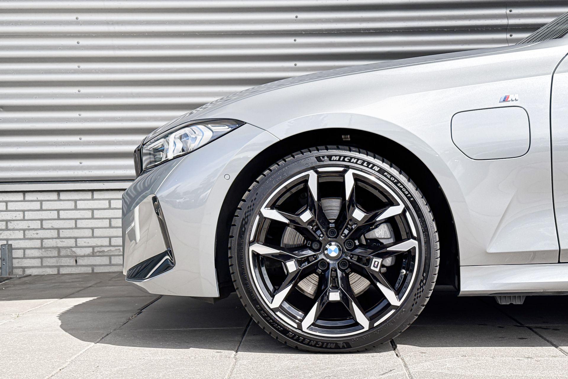 Foto van BMW 330e
