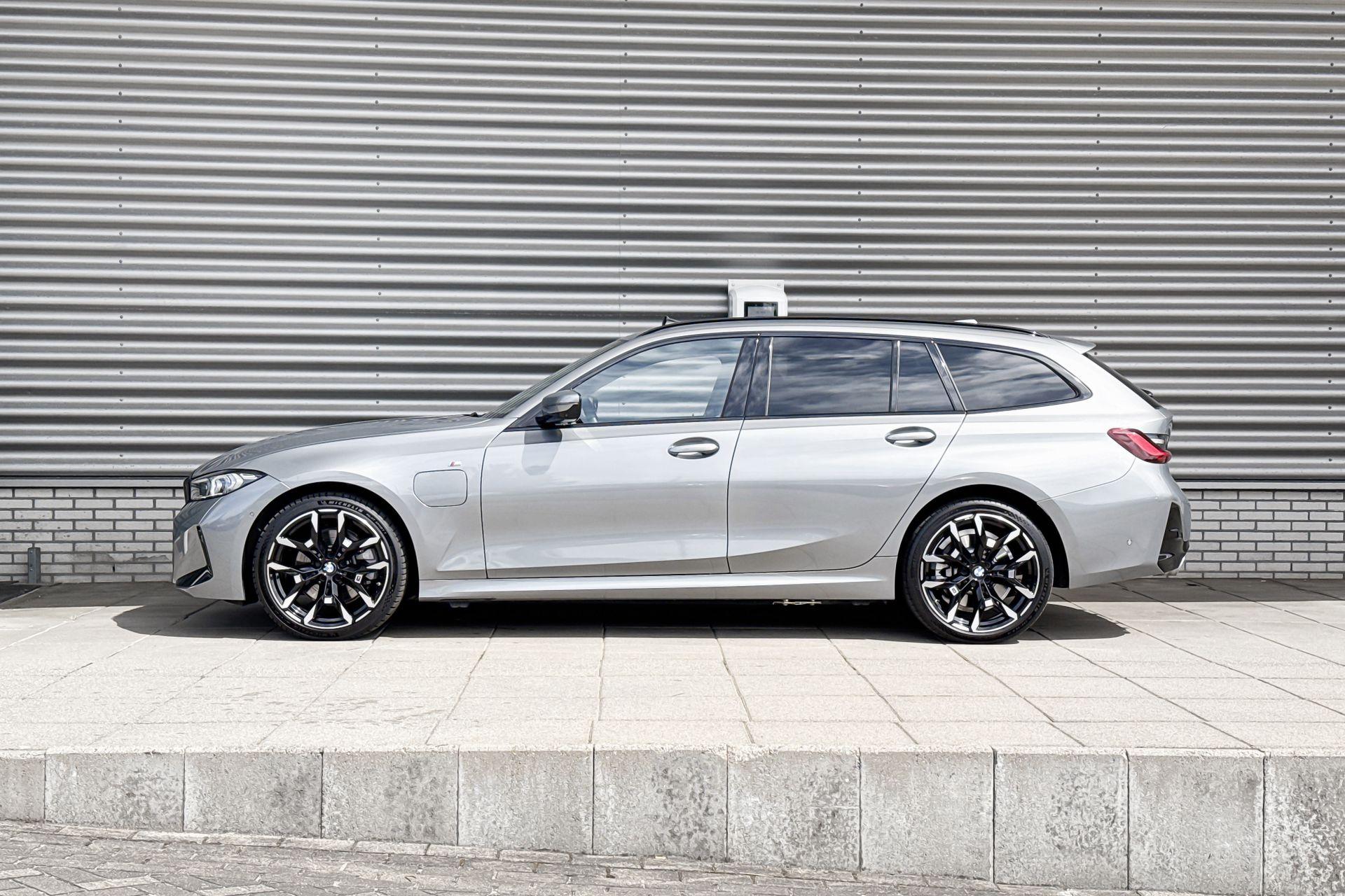 Foto van BMW 330e
