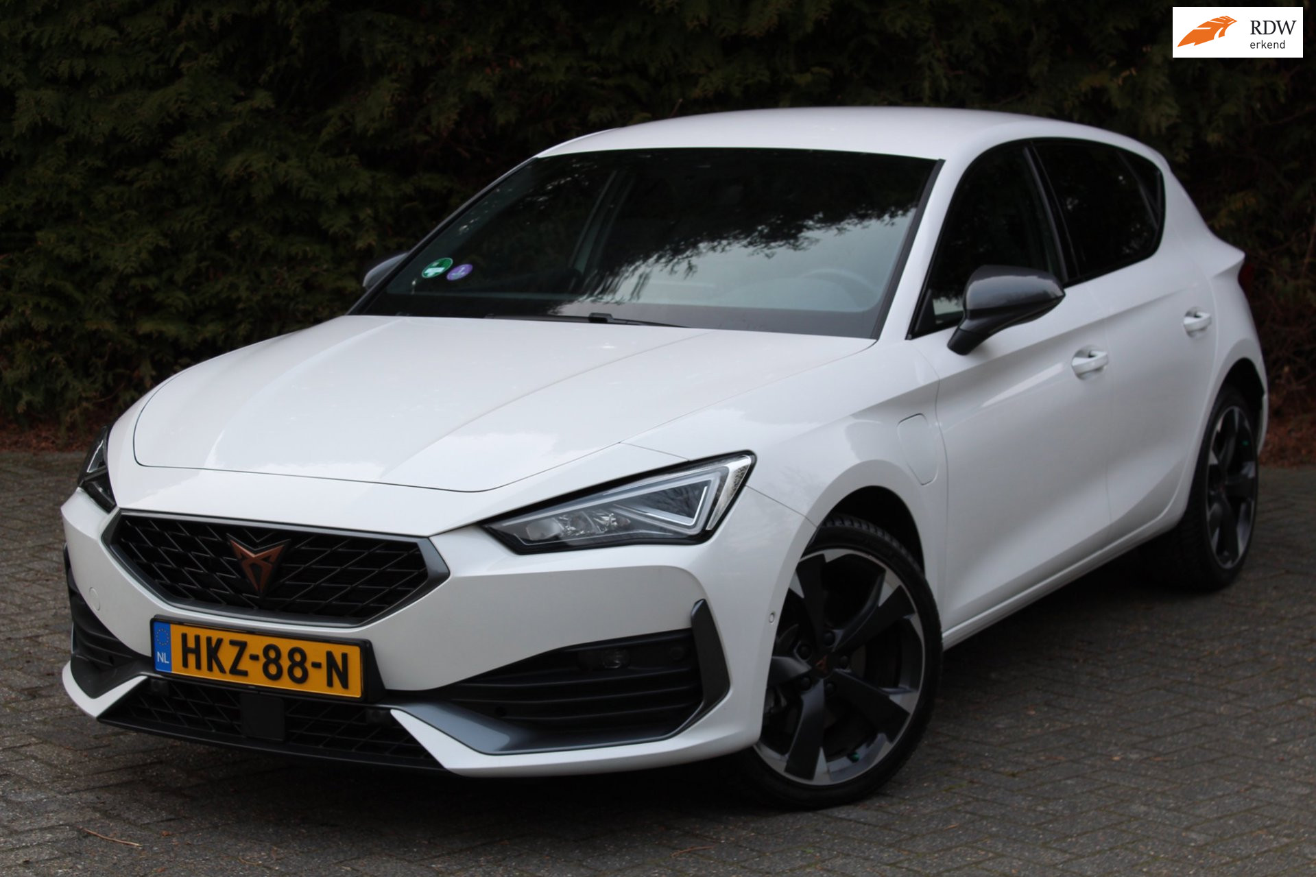 Cupra Leon Sportstourer 1.4 e-Hybrid Bns 2022 - voorkant