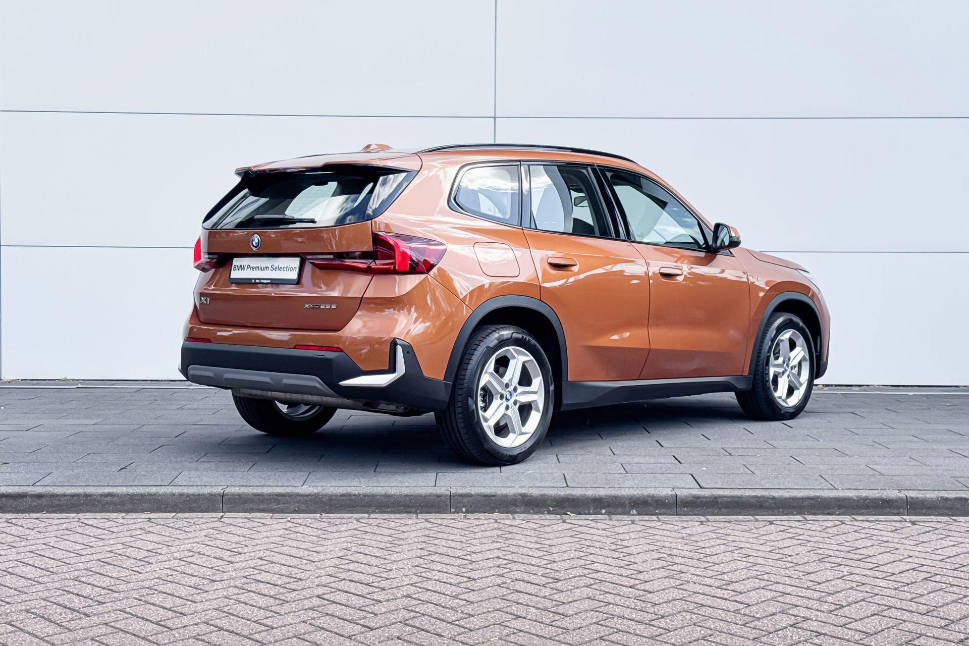 Foto van BMW X1 Xdrive25e