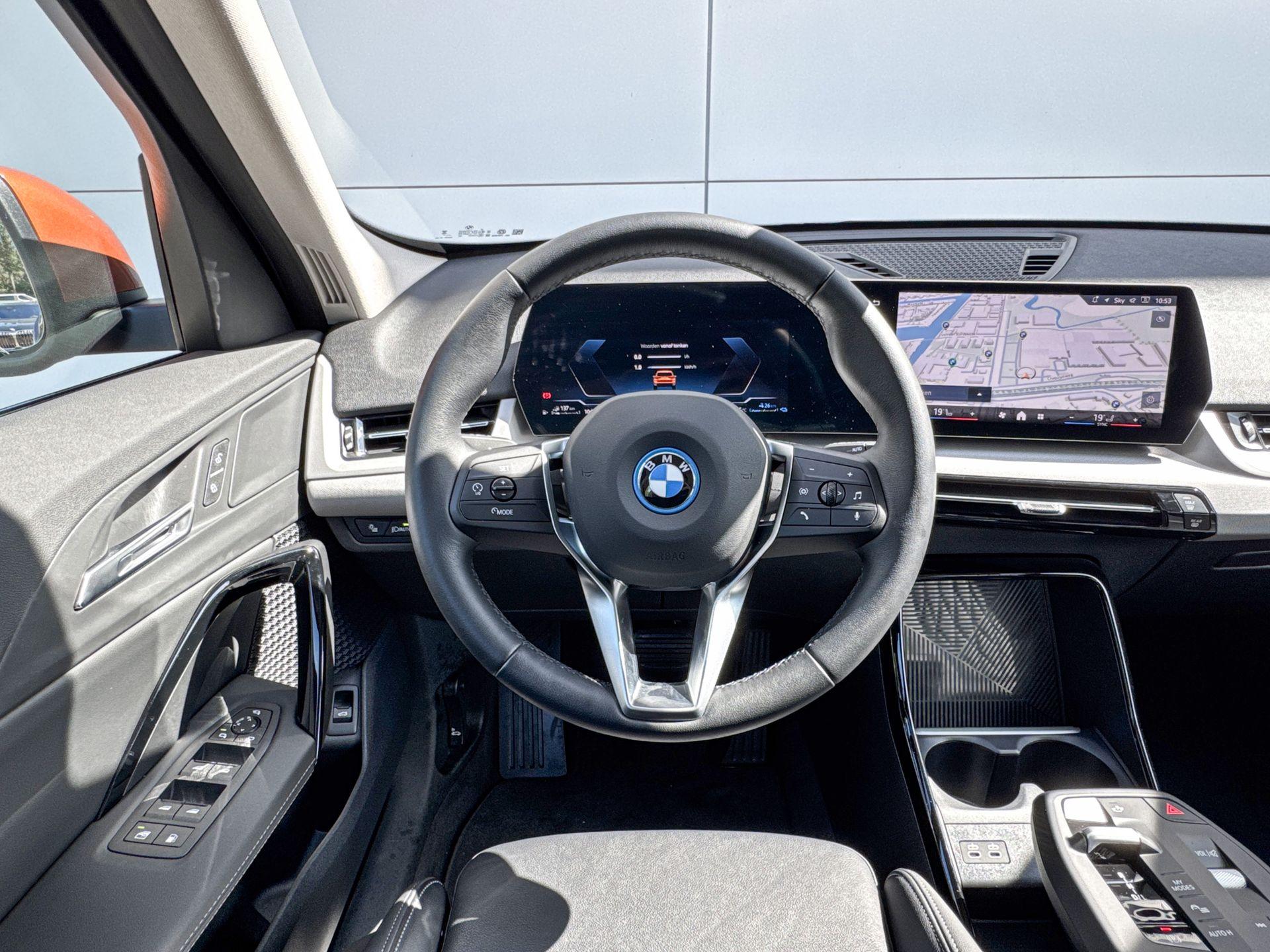 Foto van BMW X1 Xdrive25e