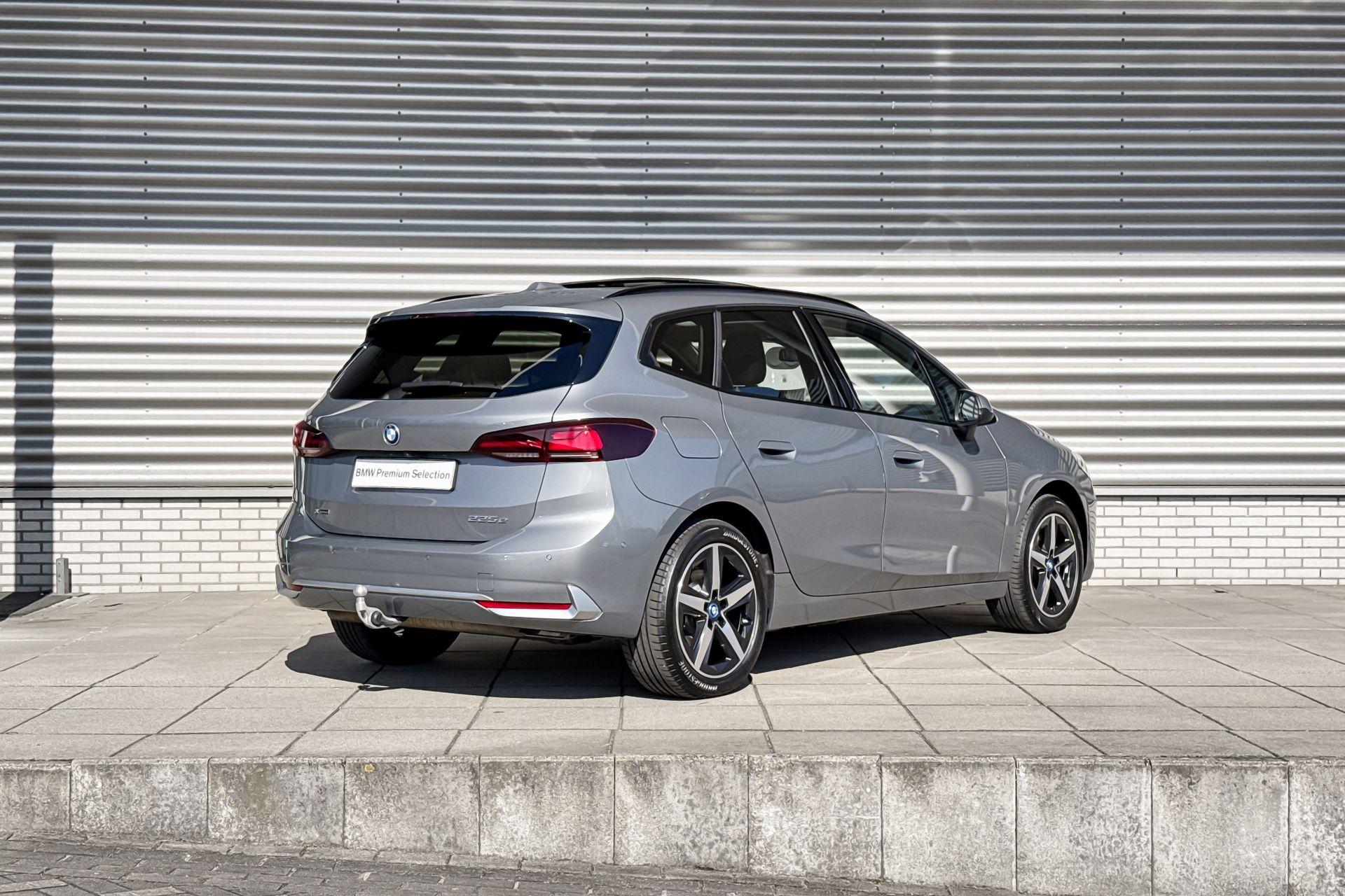 Foto van BMW 225e xDrive Active Tourer