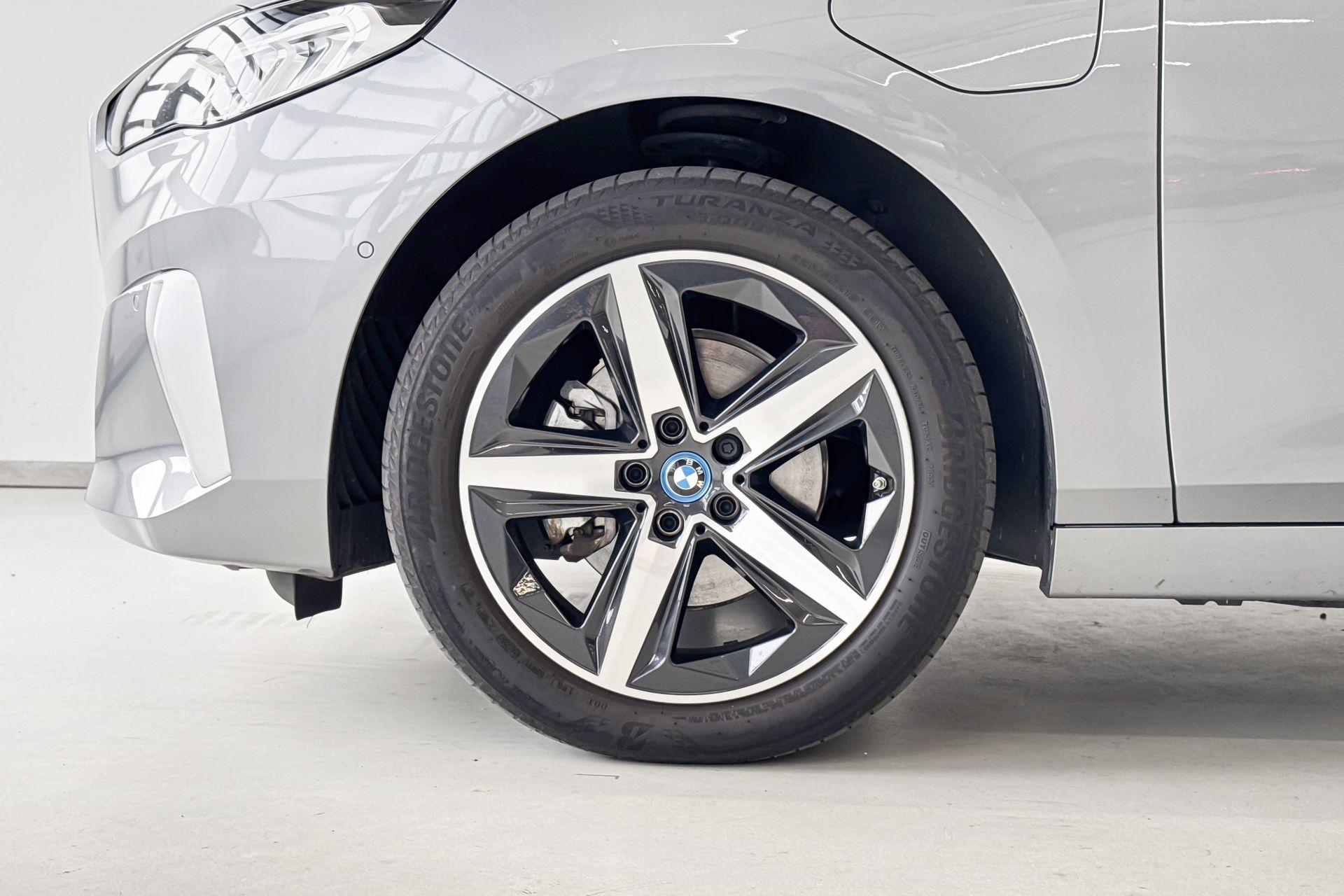 Foto van BMW 225e xDrive Active Tourer