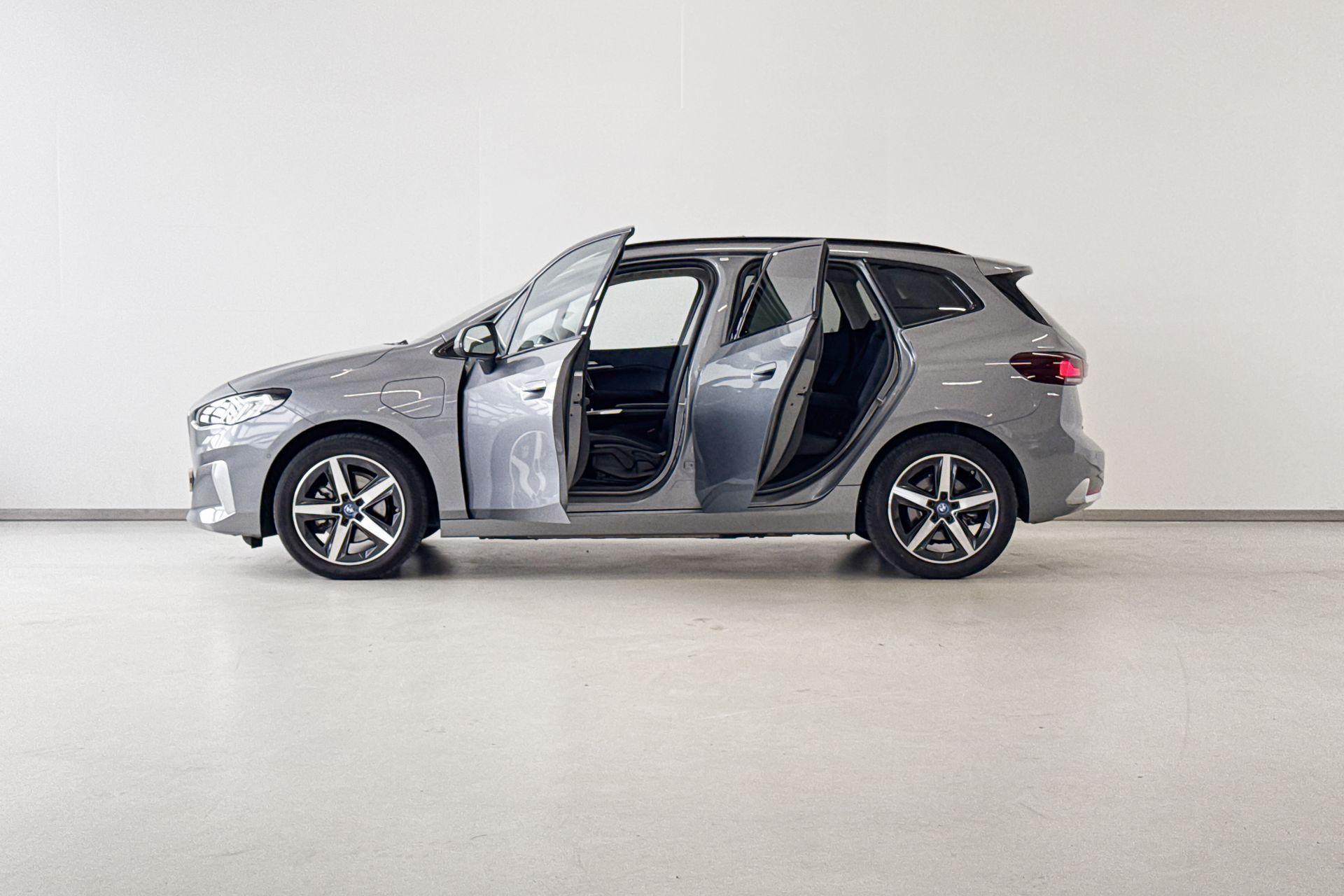 Foto van BMW 225e xDrive Active Tourer