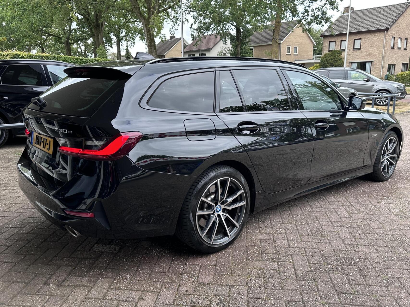 Foto van BMW 330e