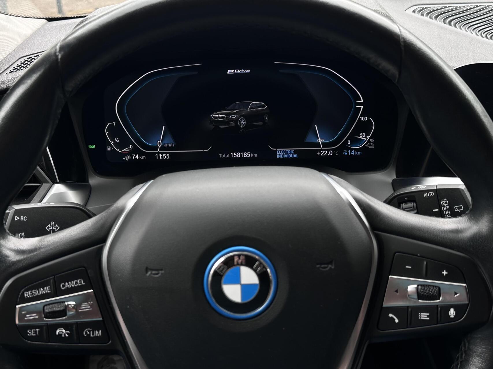 Foto van BMW 330e