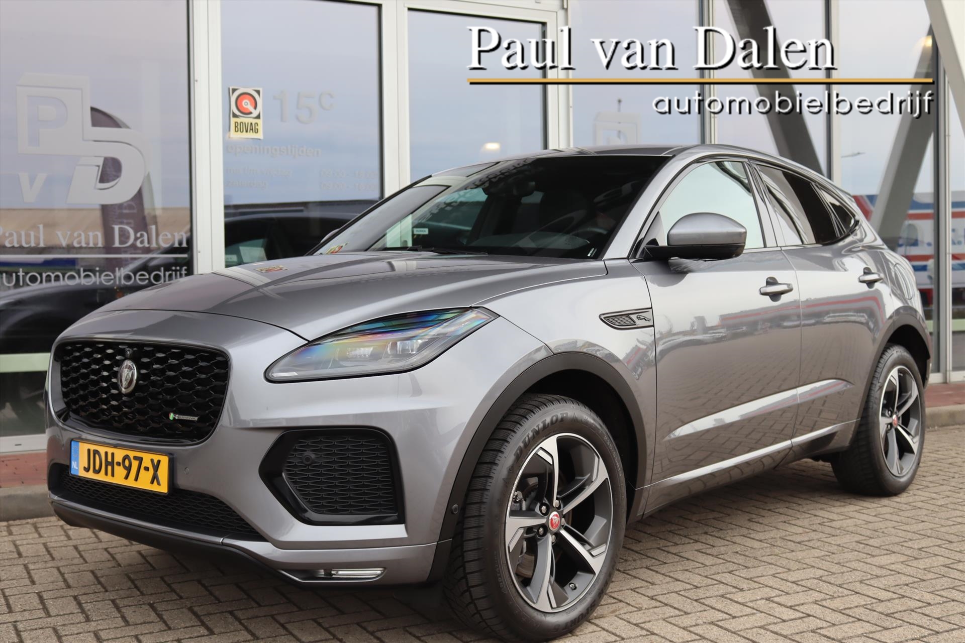 Jaguar Jaguar E-pace 1.5 P300e 309PK AWD R-DYNAMIC SE Panodak | HiFi |  | Navi | 360 Camera | Leer | Voorruitverw. | Memory | Led | Cruise | 19 Inch Lm | 2021 - voorkant
