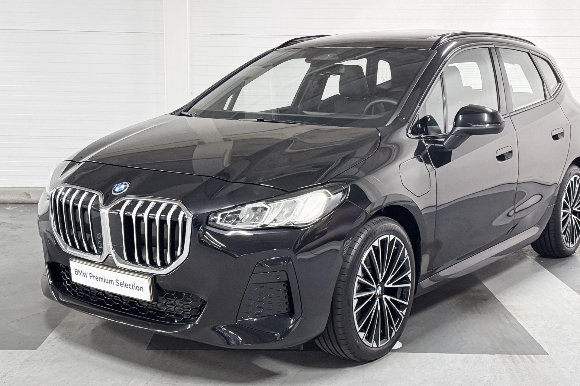 Foto van BMW 230e xDrive Active Tourer