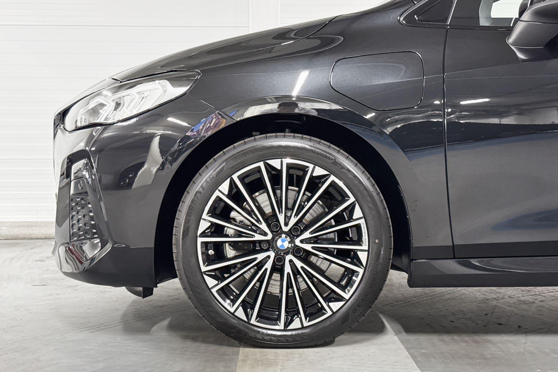 Foto van BMW 230e xDrive Active Tourer
