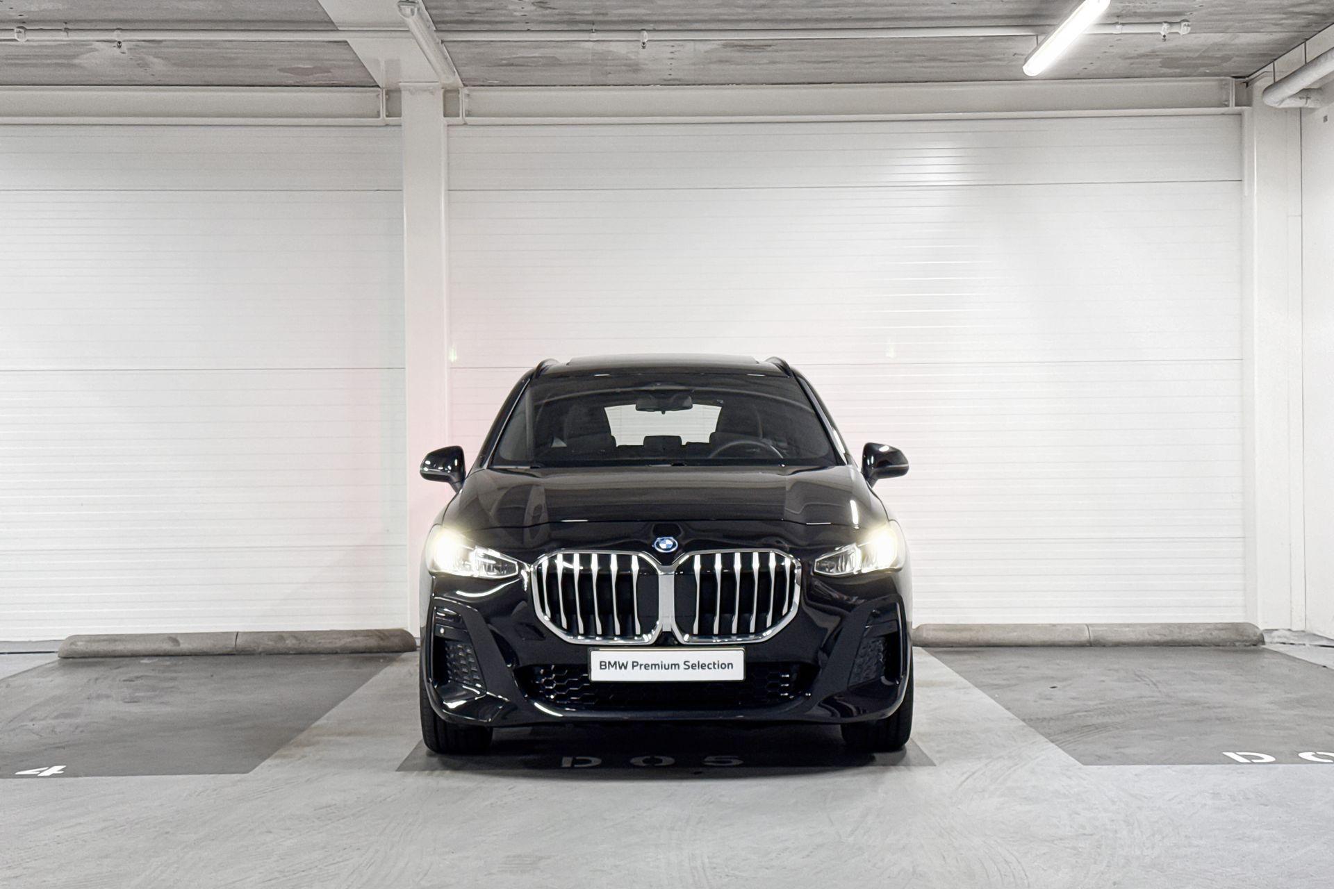 Foto van BMW 230e xDrive Active Tourer