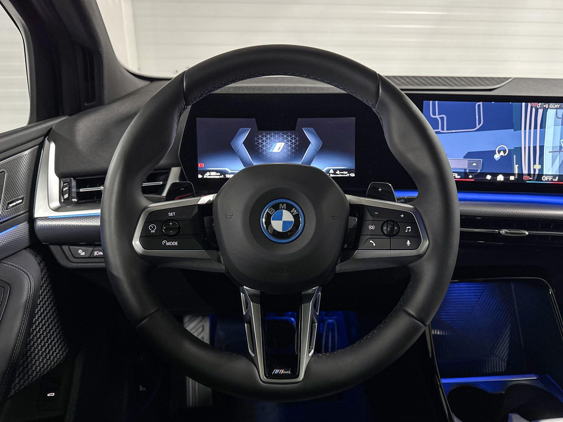 Foto van BMW 230e xDrive Active Tourer