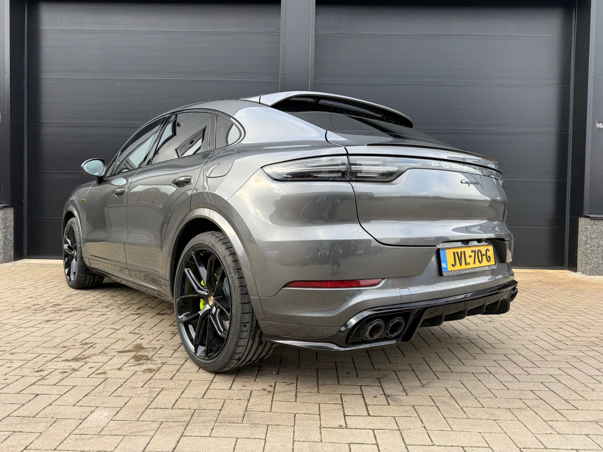 Foto van Porsche Cayenne E-hybrid