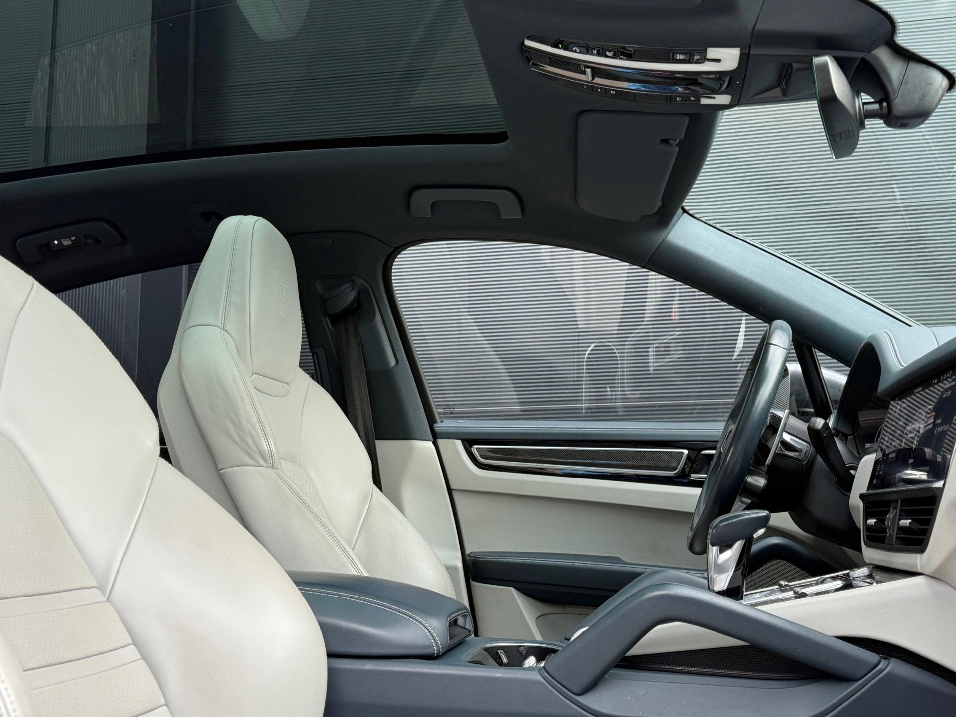 Foto van Porsche Cayenne E-hybrid