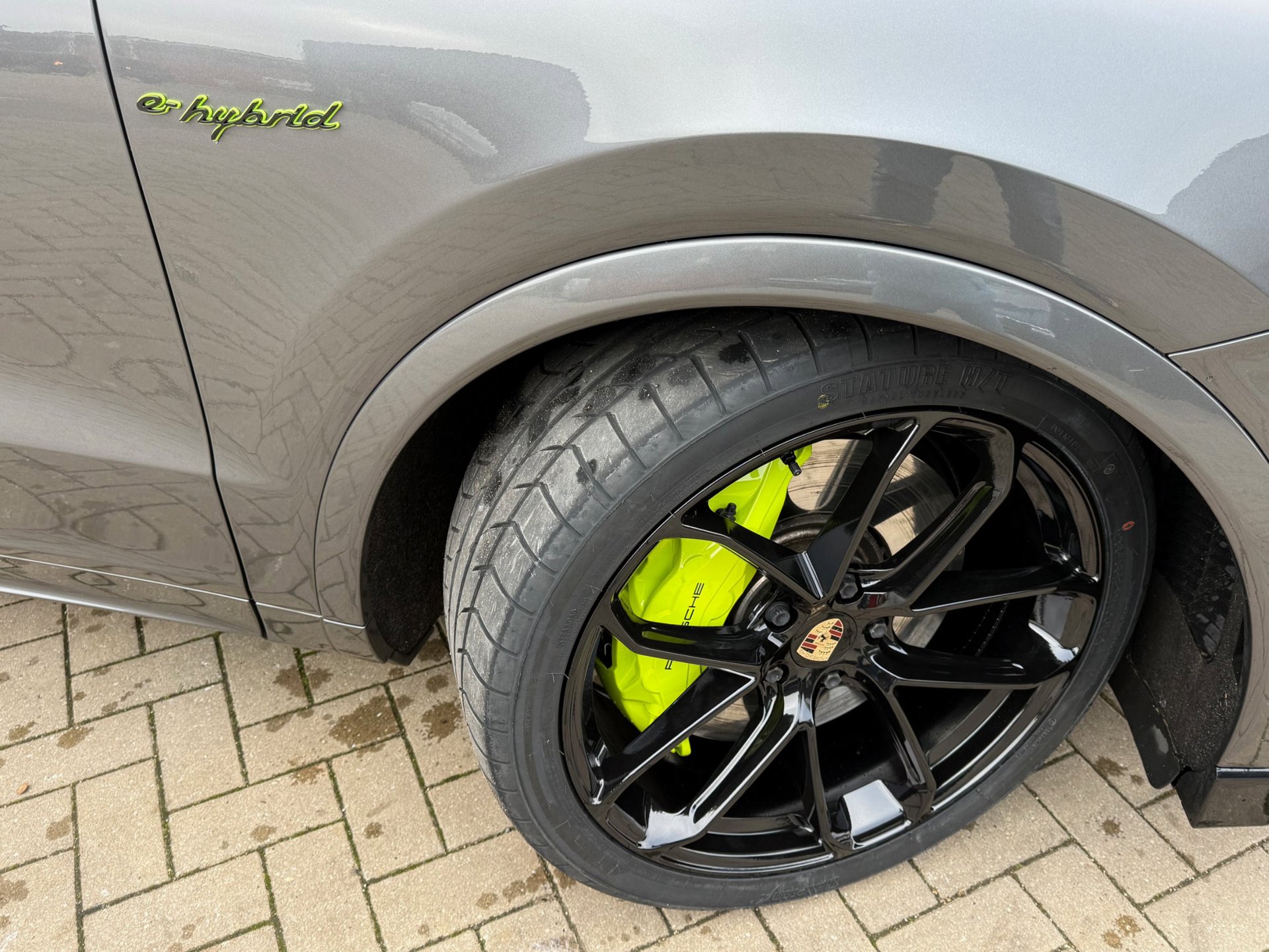 Foto van Porsche Cayenne E-hybrid