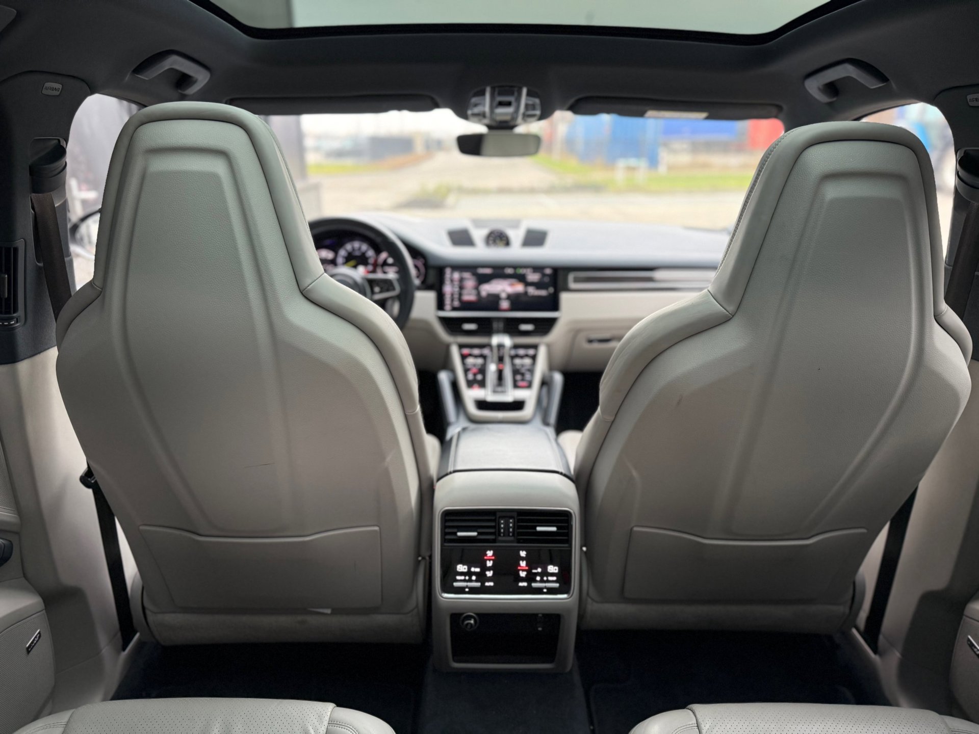 Foto van Porsche Cayenne E-hybrid