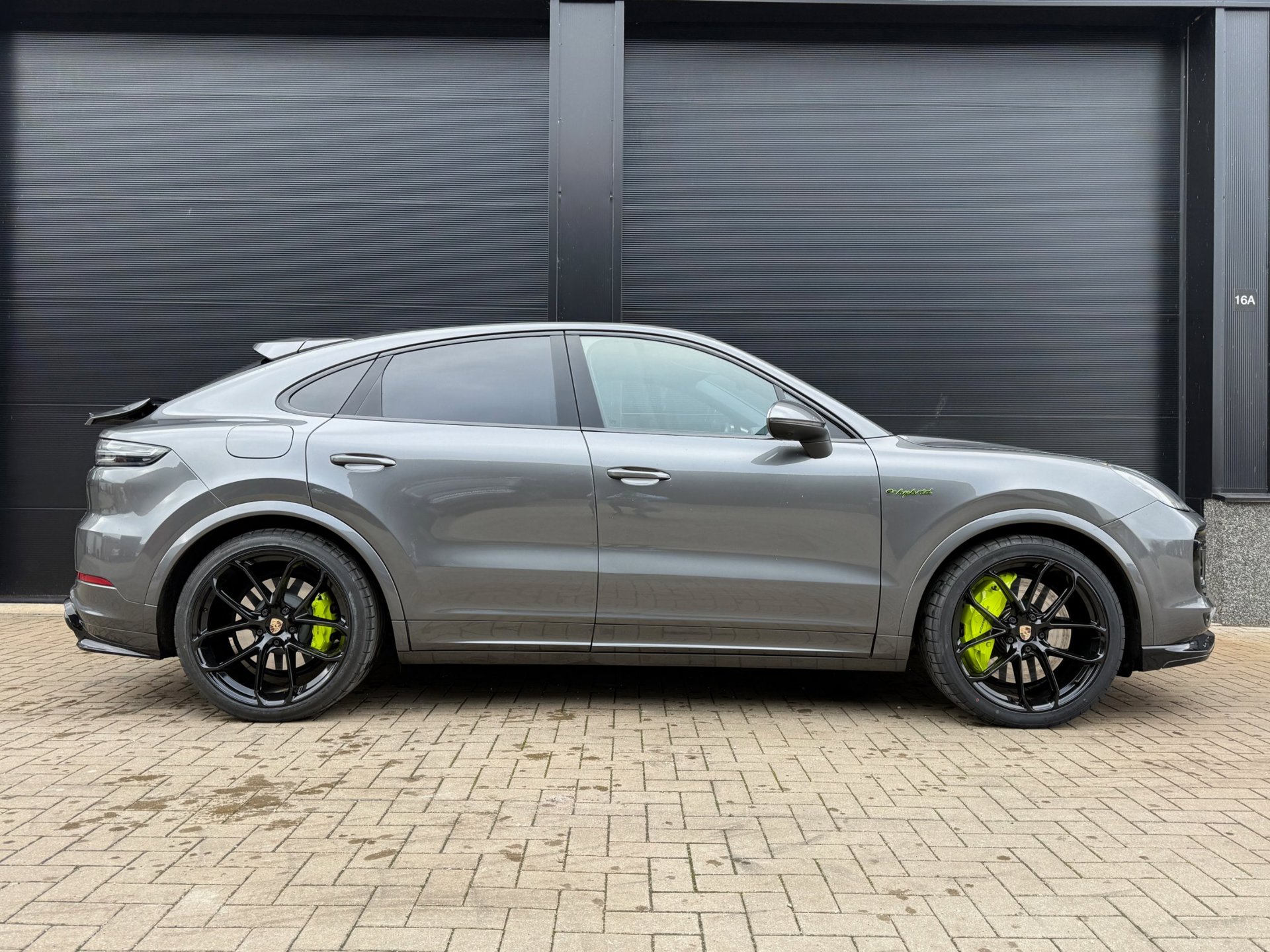 Foto van Porsche Cayenne E-hybrid
