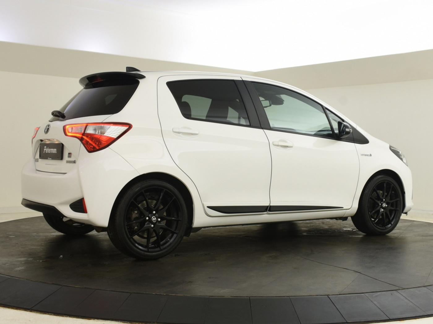Foto van Toyota Toyota Yaris Hybrid