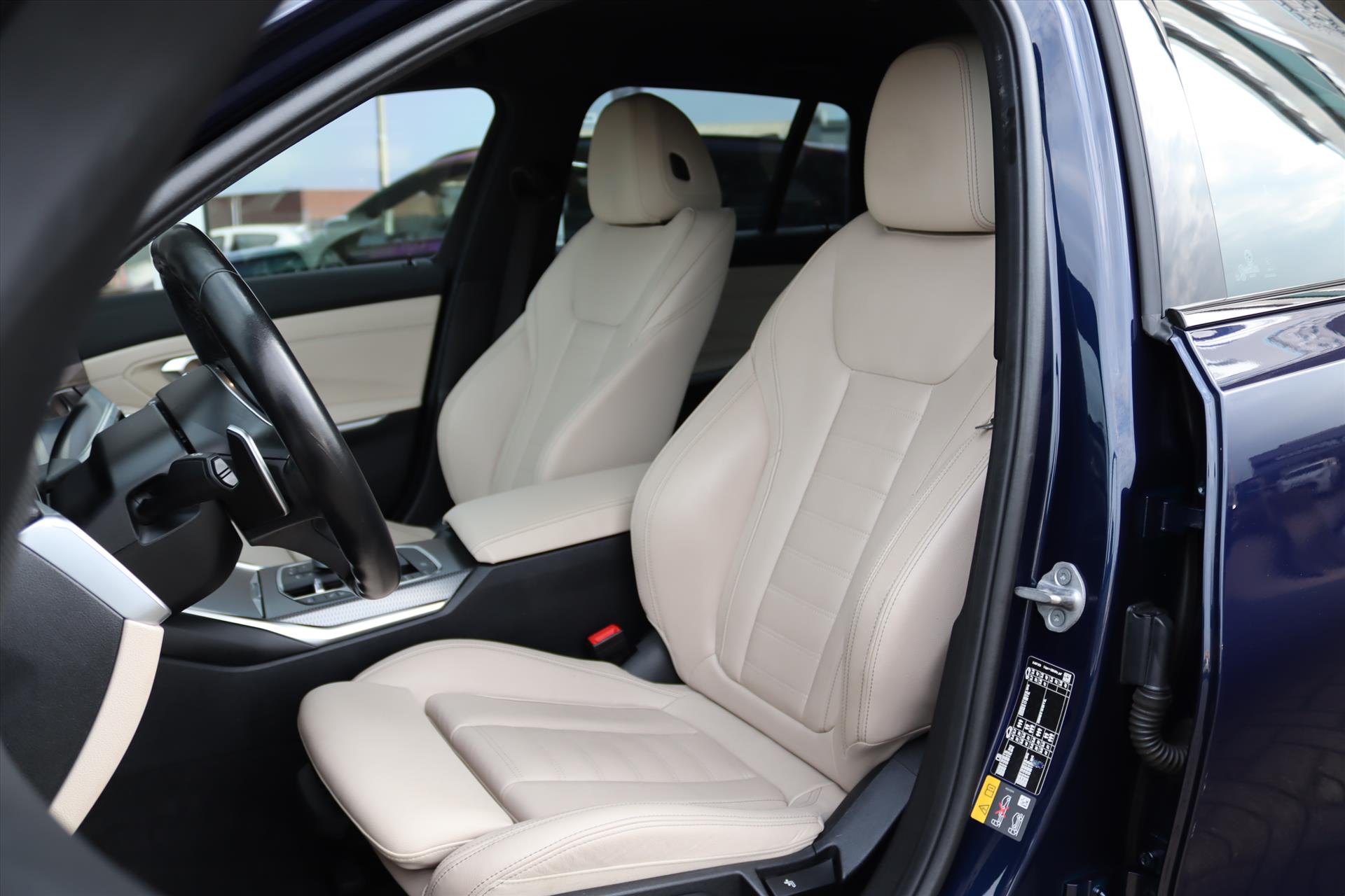 Foto van BMW 330e xDrive