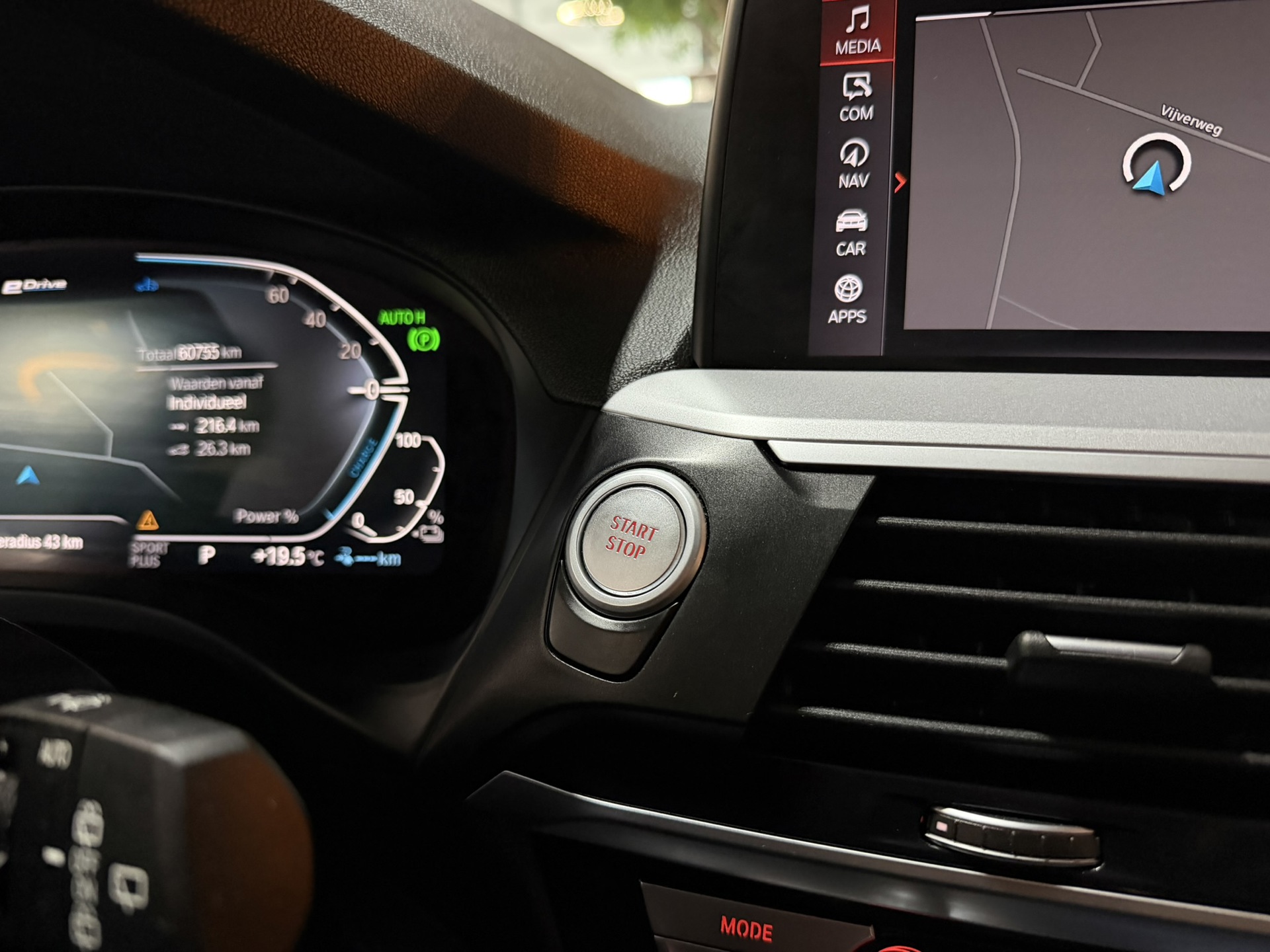 Foto van BMW X3 Xdrive30e