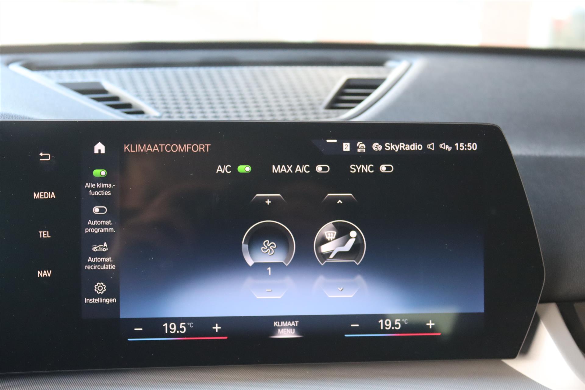 Foto van BMW X1 Sdrive18i