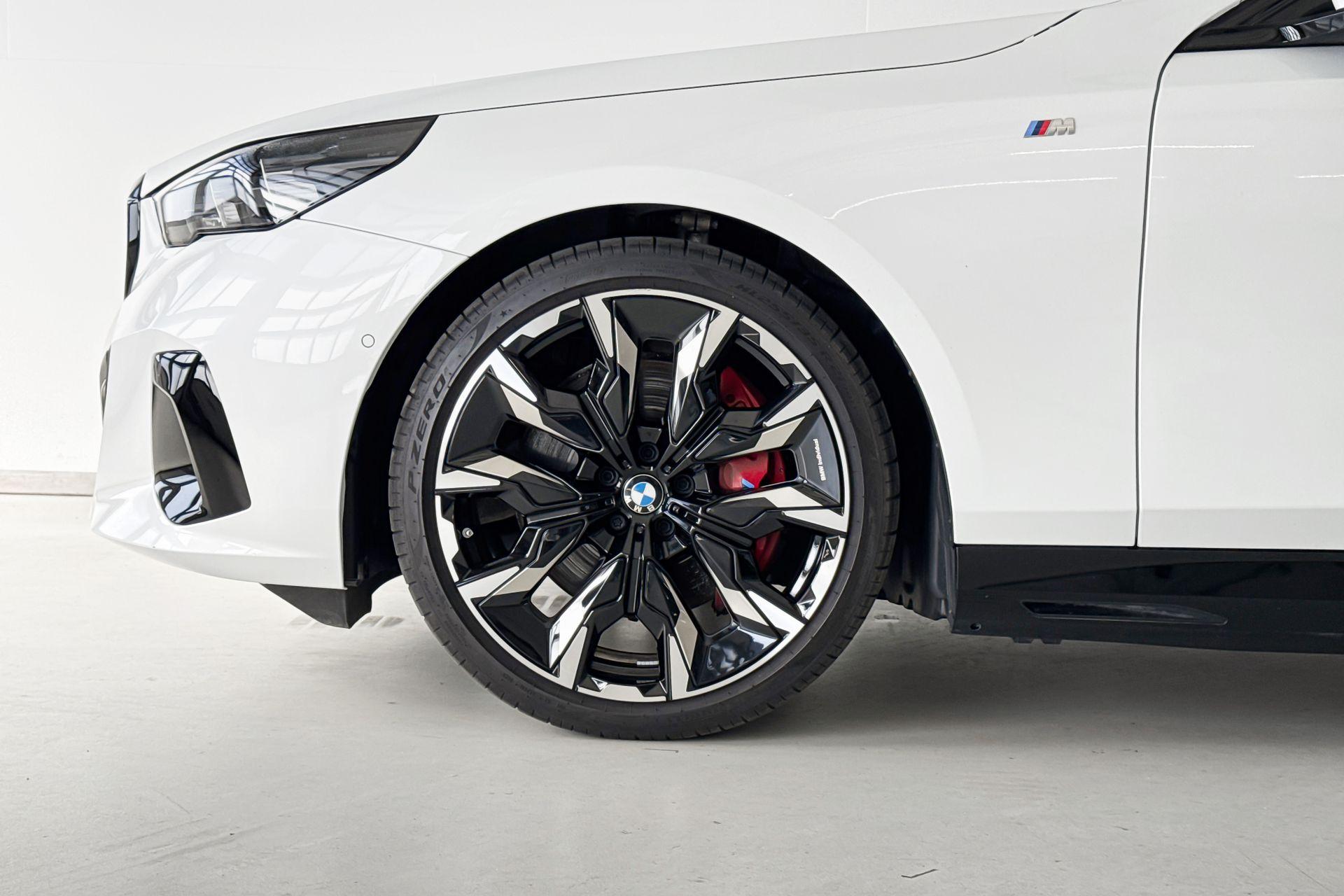 Foto van BMW I5