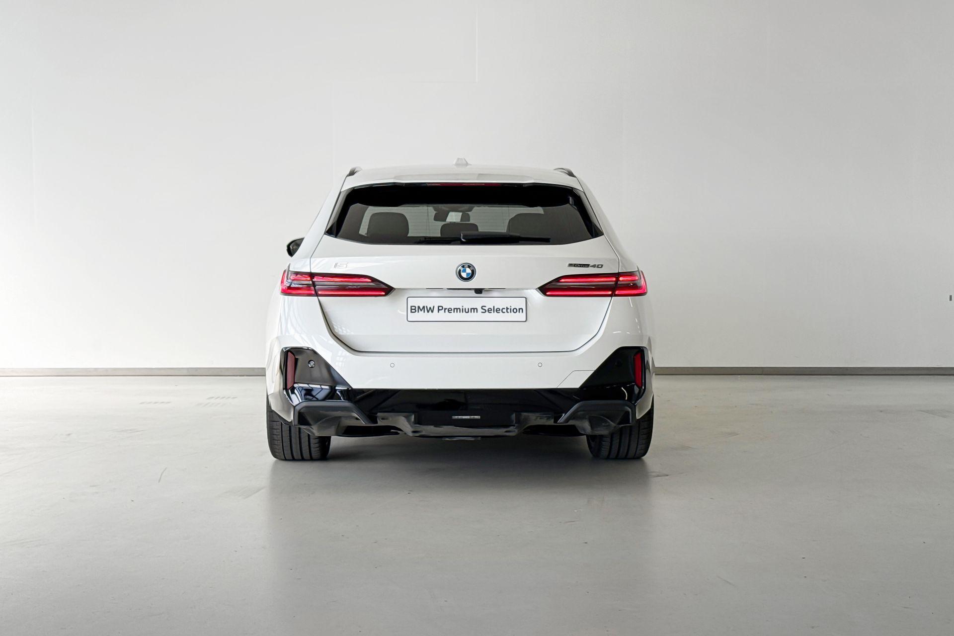 Foto van BMW I5