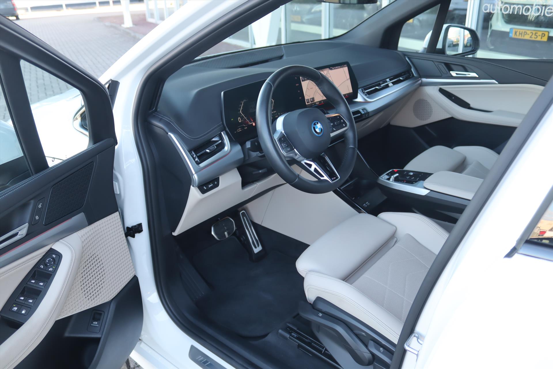 Foto van BMW 225e xDrive Active Tourer