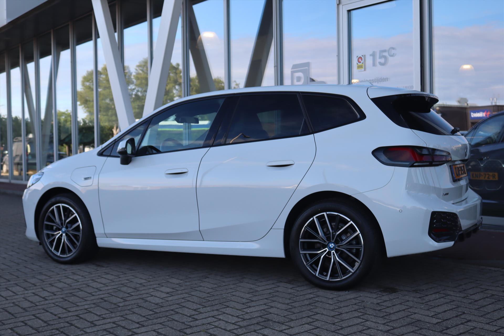 Foto van BMW 225e xDrive Active Tourer