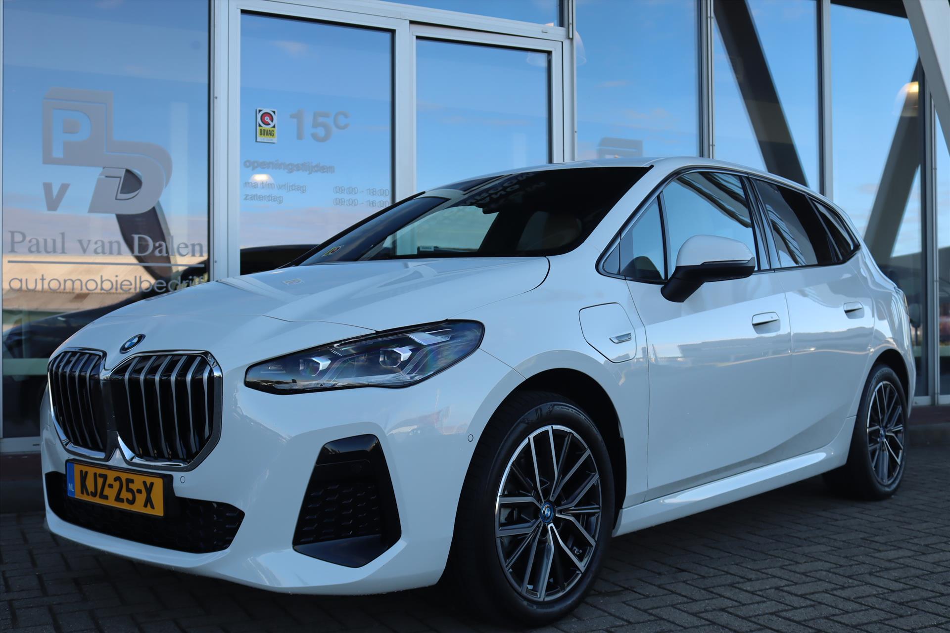 Foto van BMW 225e xDrive Active Tourer