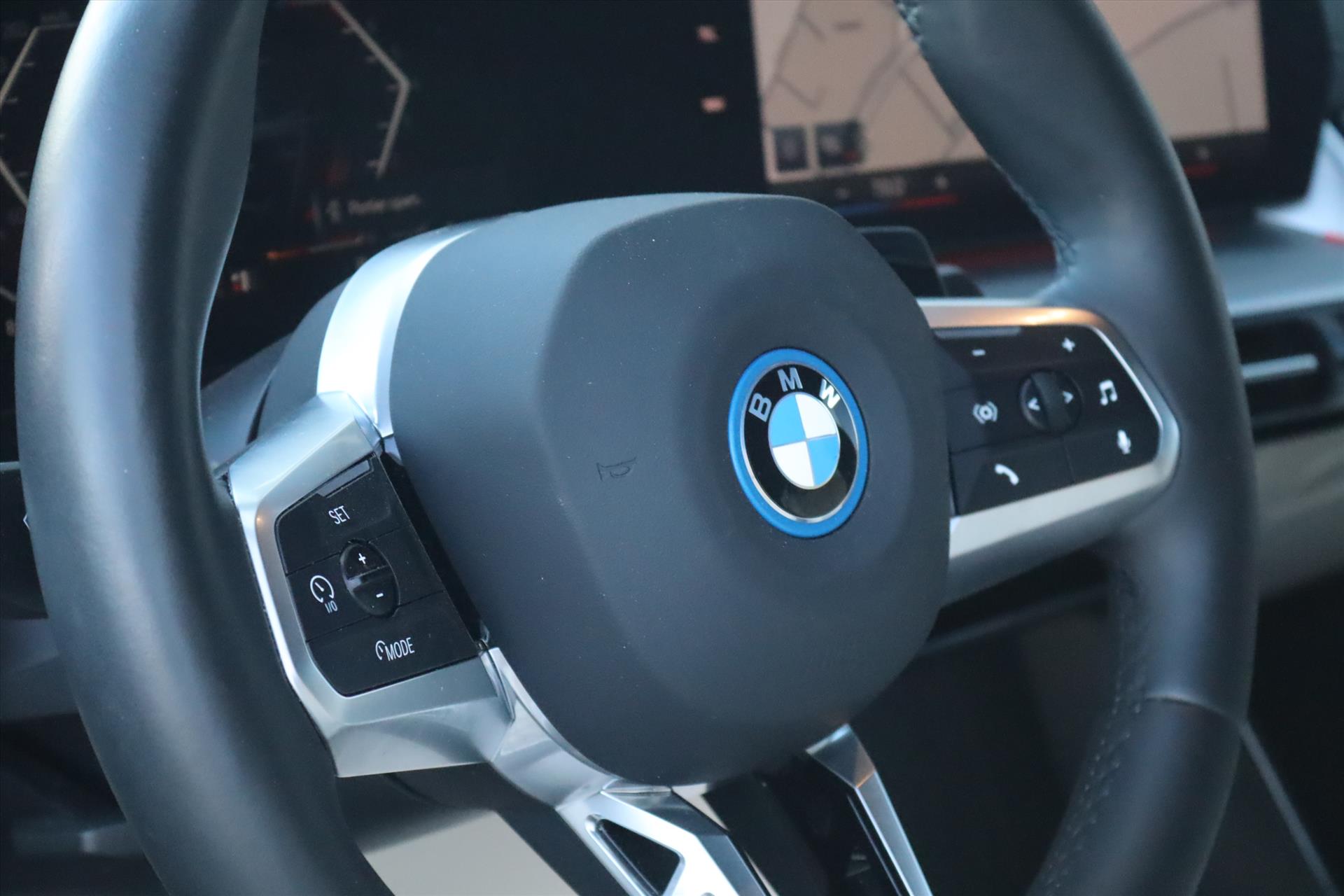 Foto van BMW 225e xDrive Active Tourer