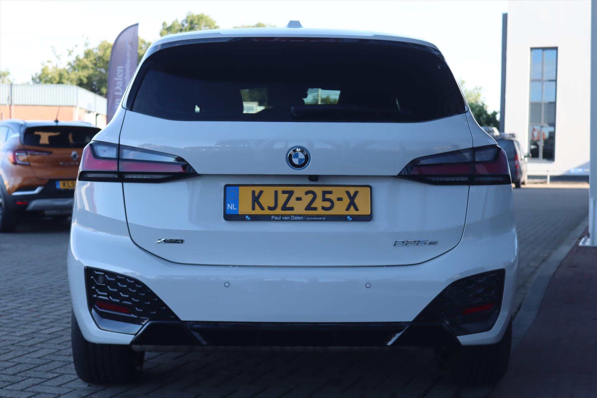 Foto van BMW 225e xDrive Active Tourer