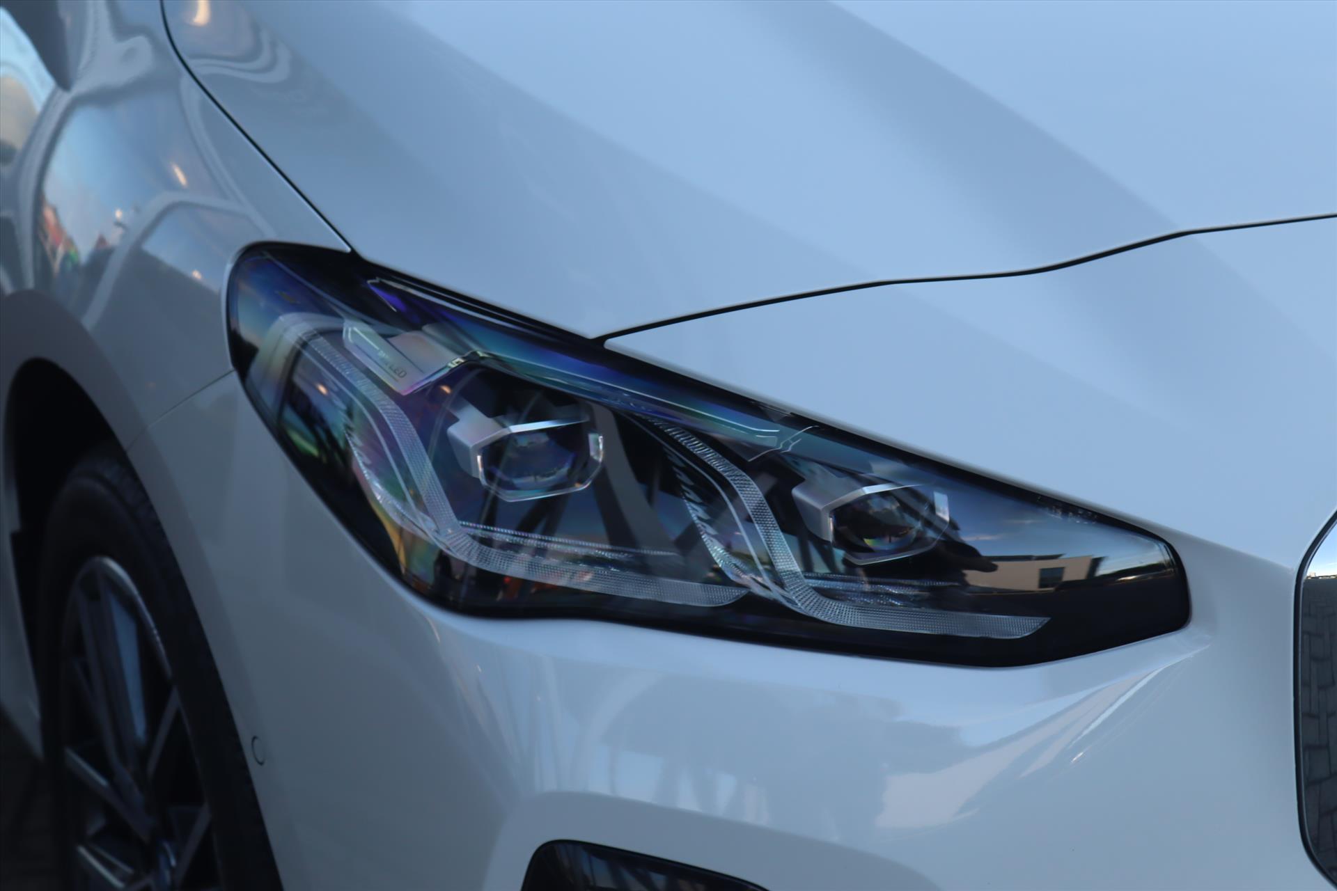Foto van BMW 225e xDrive Active Tourer