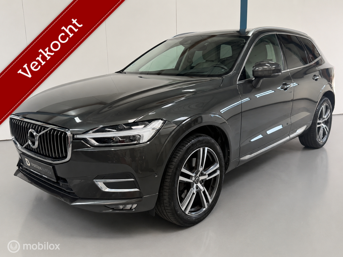 Volvo Xc60 2.0 T5 AWD Inscription PANO/LEER/HUD/TREKHAAK 2018 - voorkant
