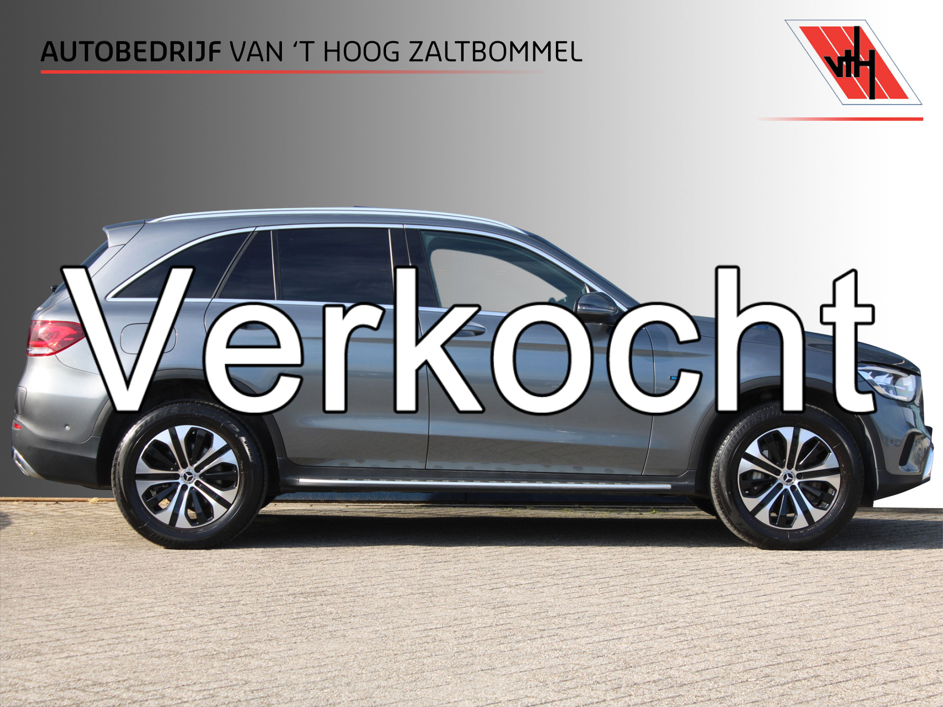 Mercedes-Benz GLC 300 E 4Matic 300e 4MATIC Premium PANORAMADAK CAMERA TREKHAAK 2022 - voorkant