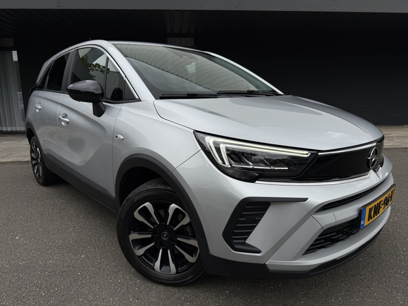 Opel Crossland 1.2 Turbo Edition 2023 - voorkant