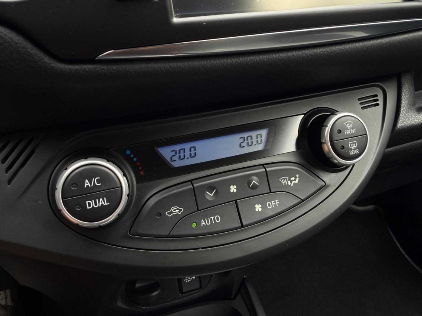 Foto van Toyota Toyota Yaris Hybrid