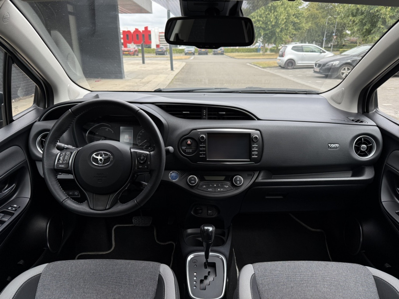 Foto van Toyota Toyota Yaris Hybrid