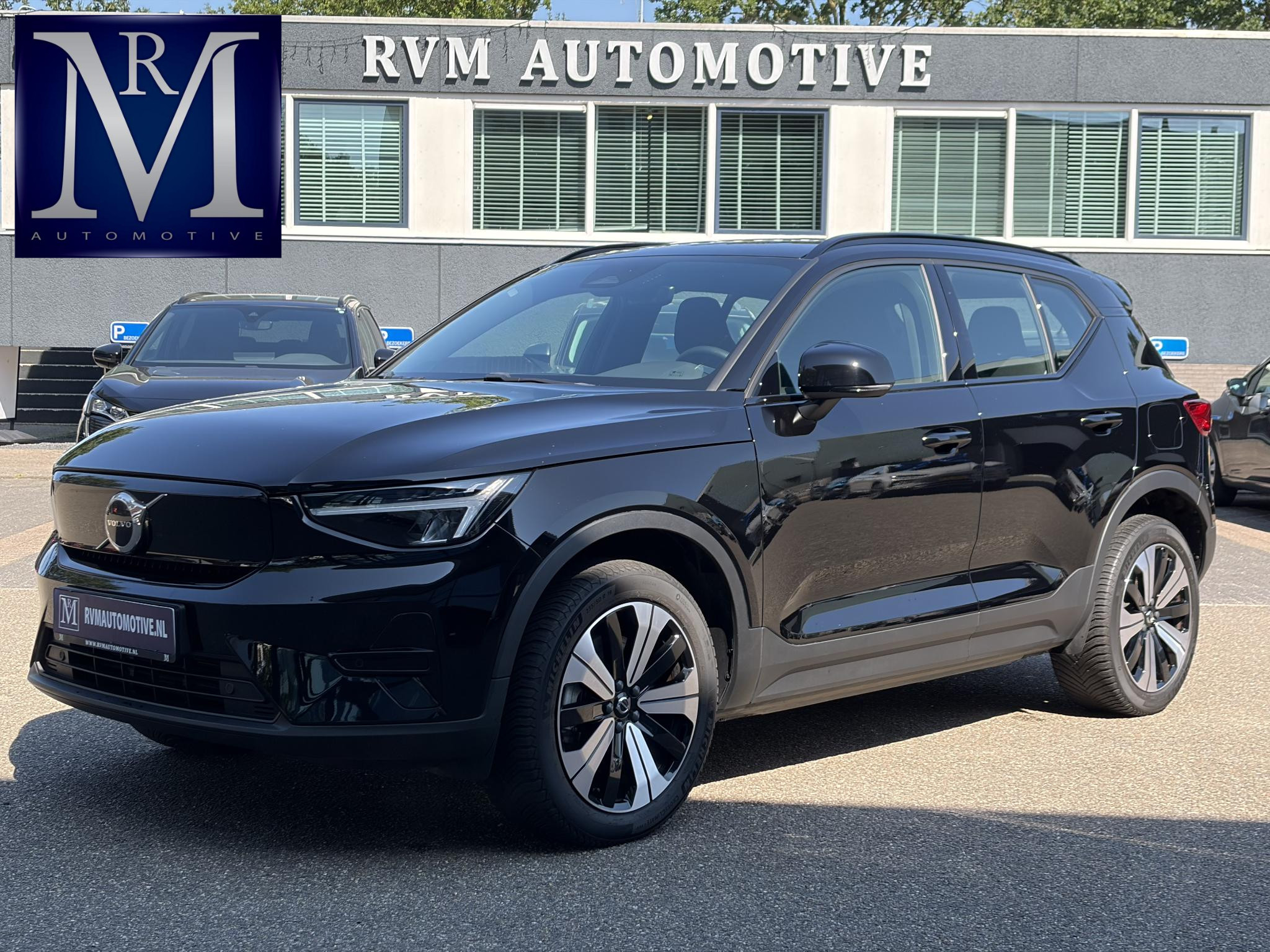Volvo XC40 Recharge Core 70 kWh 2023 - voorkant
