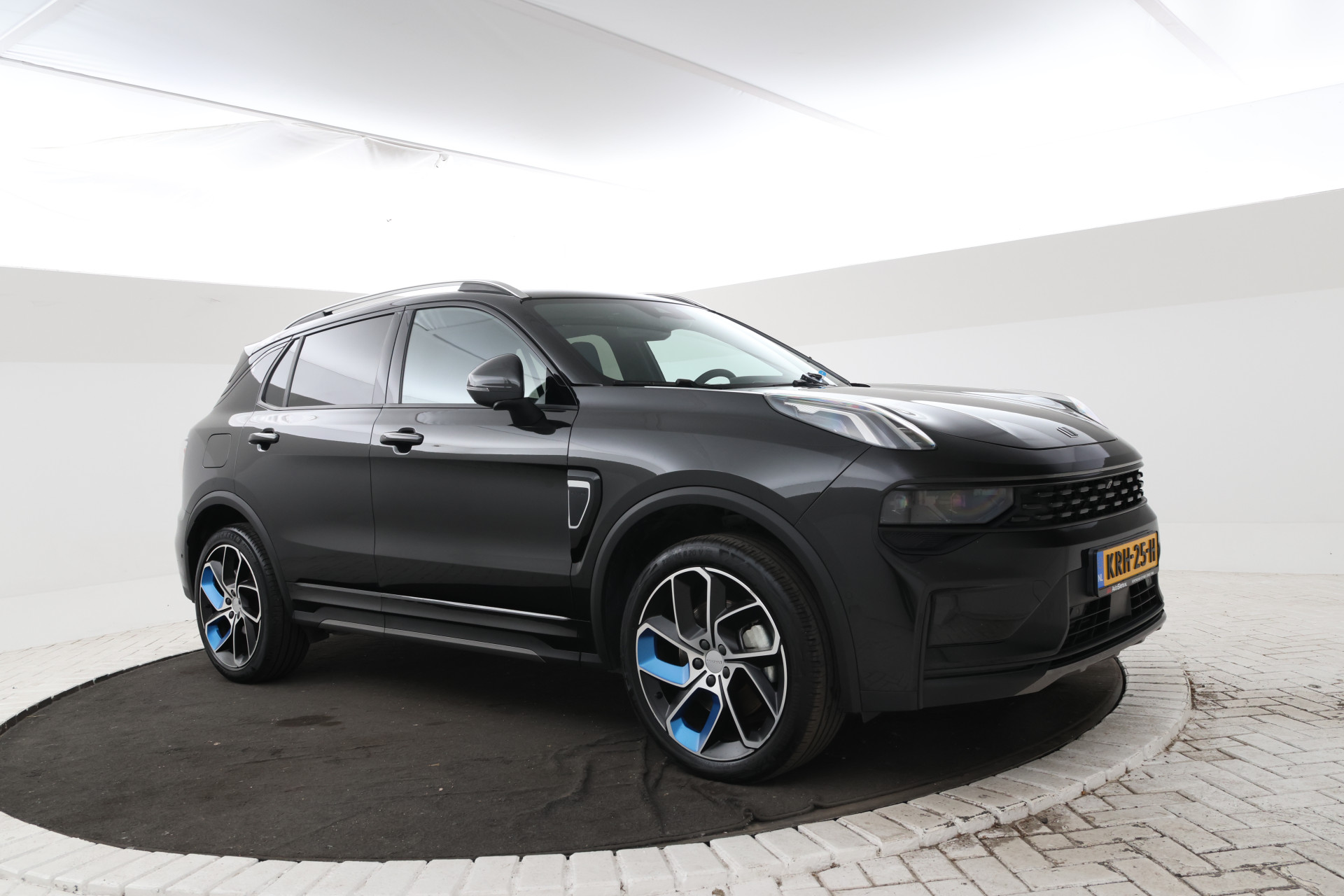 Foto van LYNK & Co 01