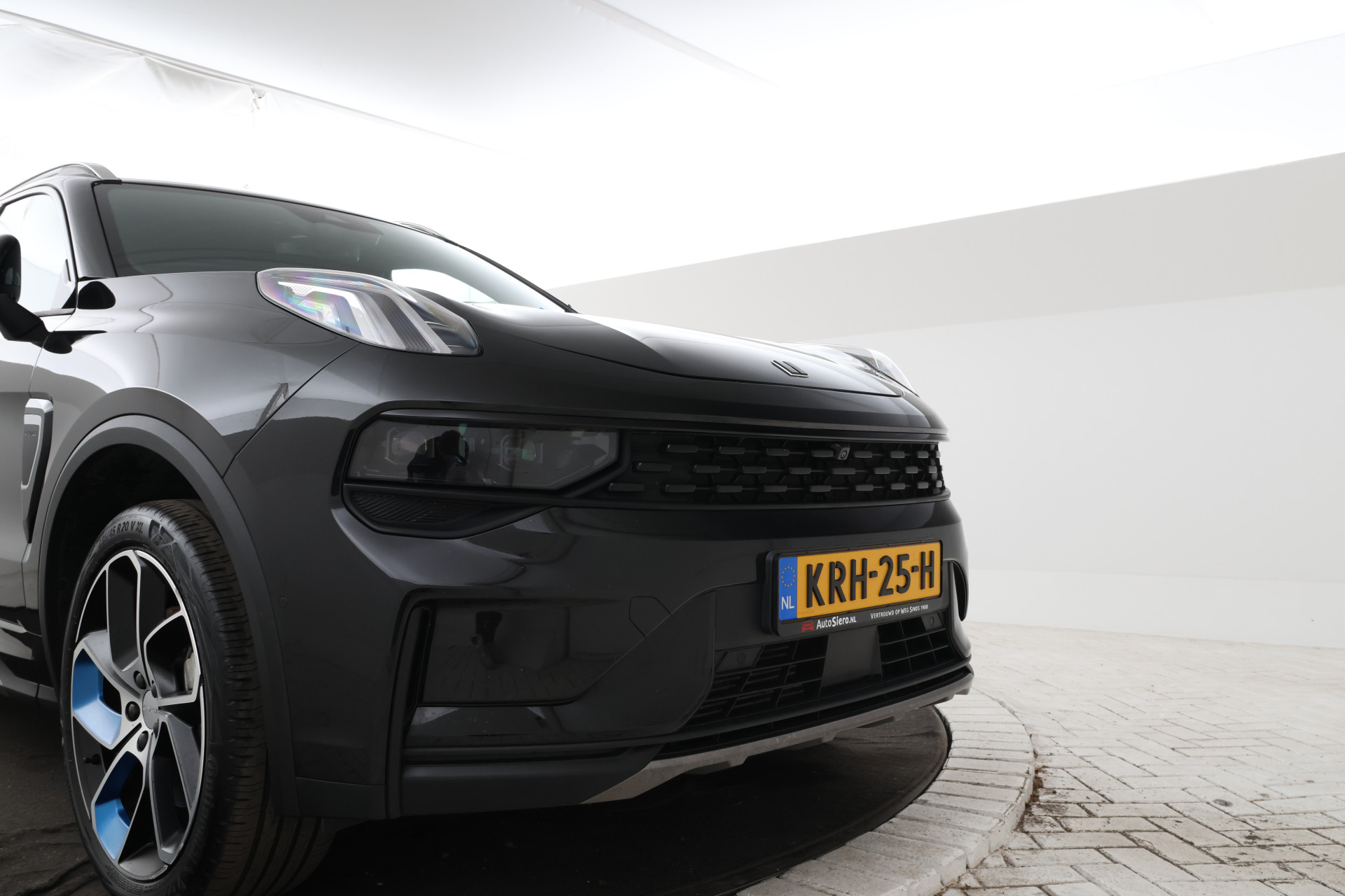 Foto van LYNK & Co 01