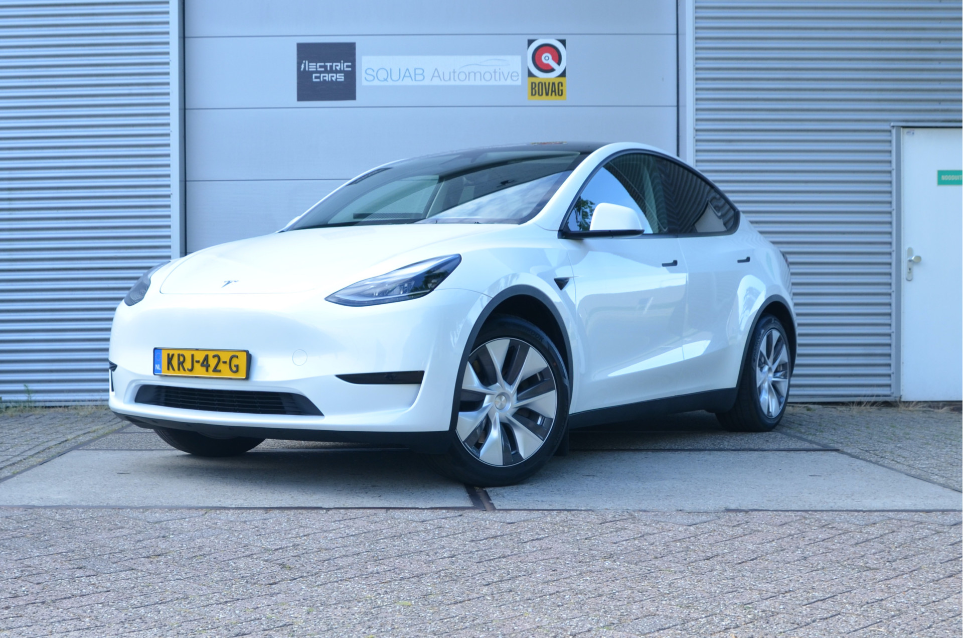 Tesla Model Y RWD 58 kWh 2024 - voorkant