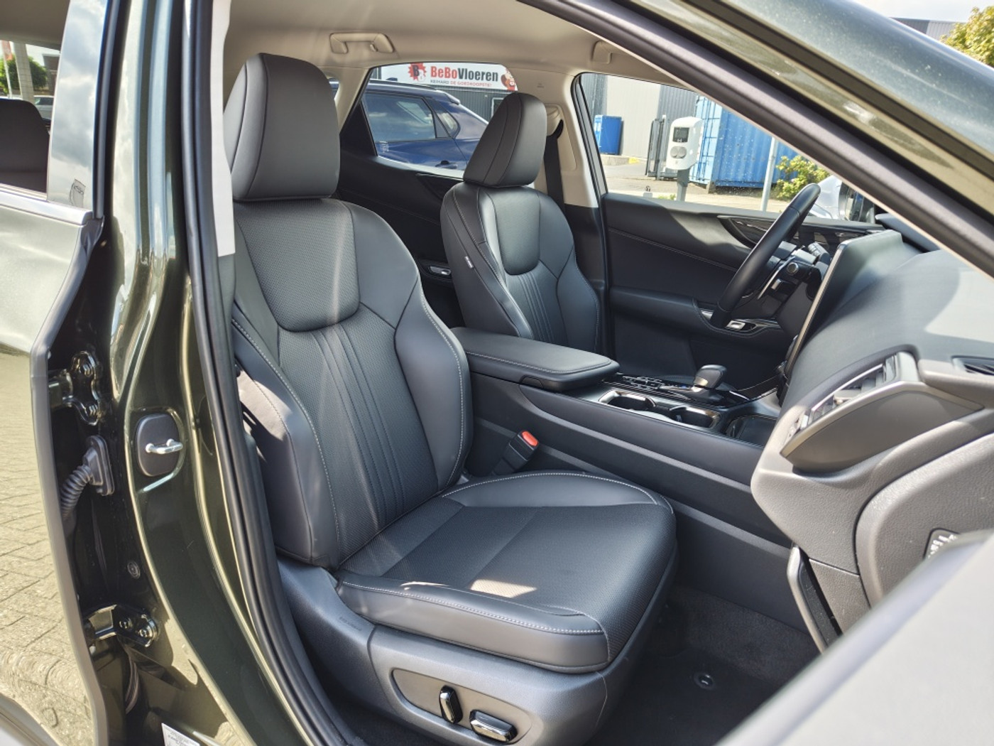 Foto van Lexus NX
