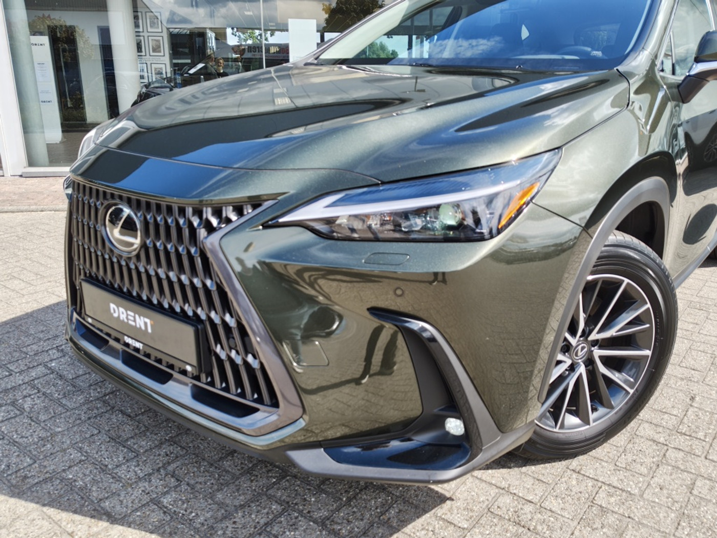 Foto van Lexus NX