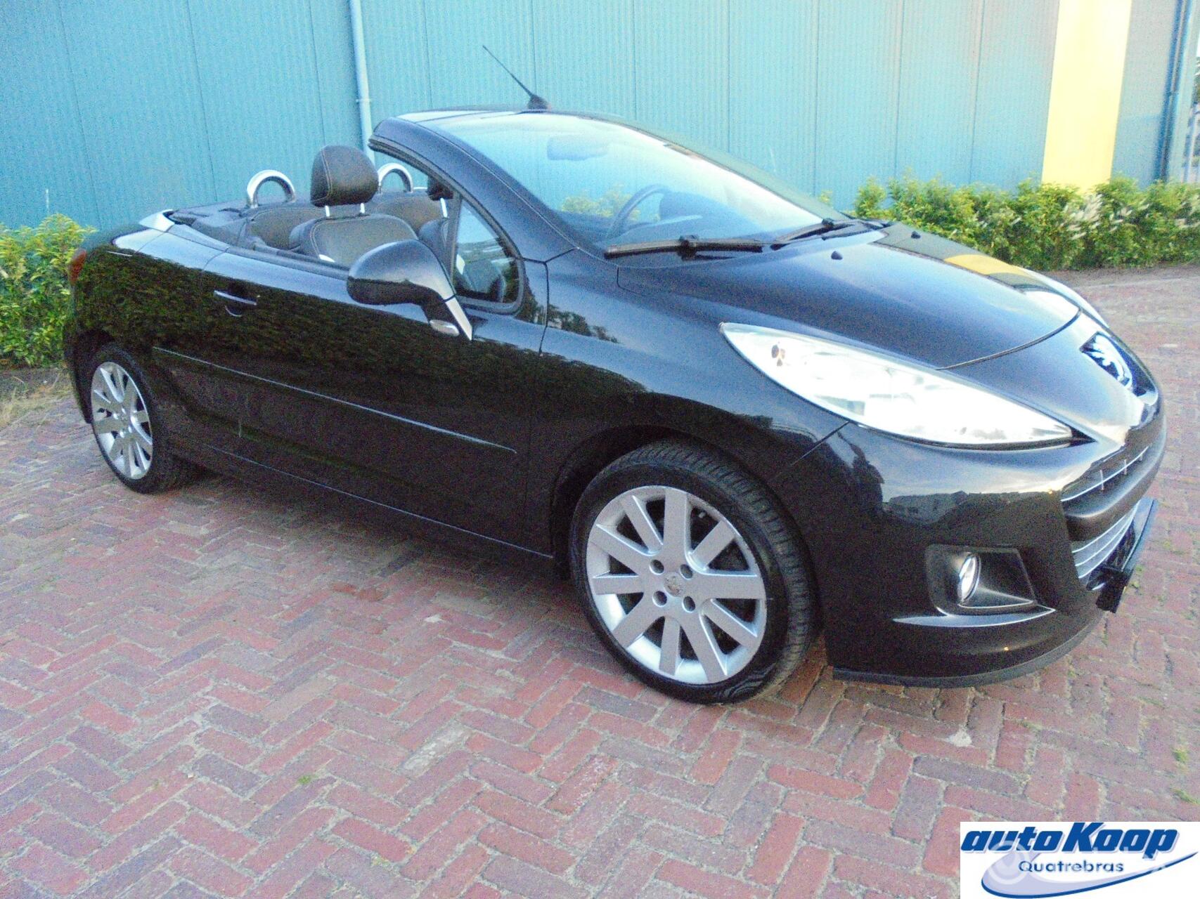 Peugeot 207 1.6 VTi Noir & Blanc 2011 - voorkant