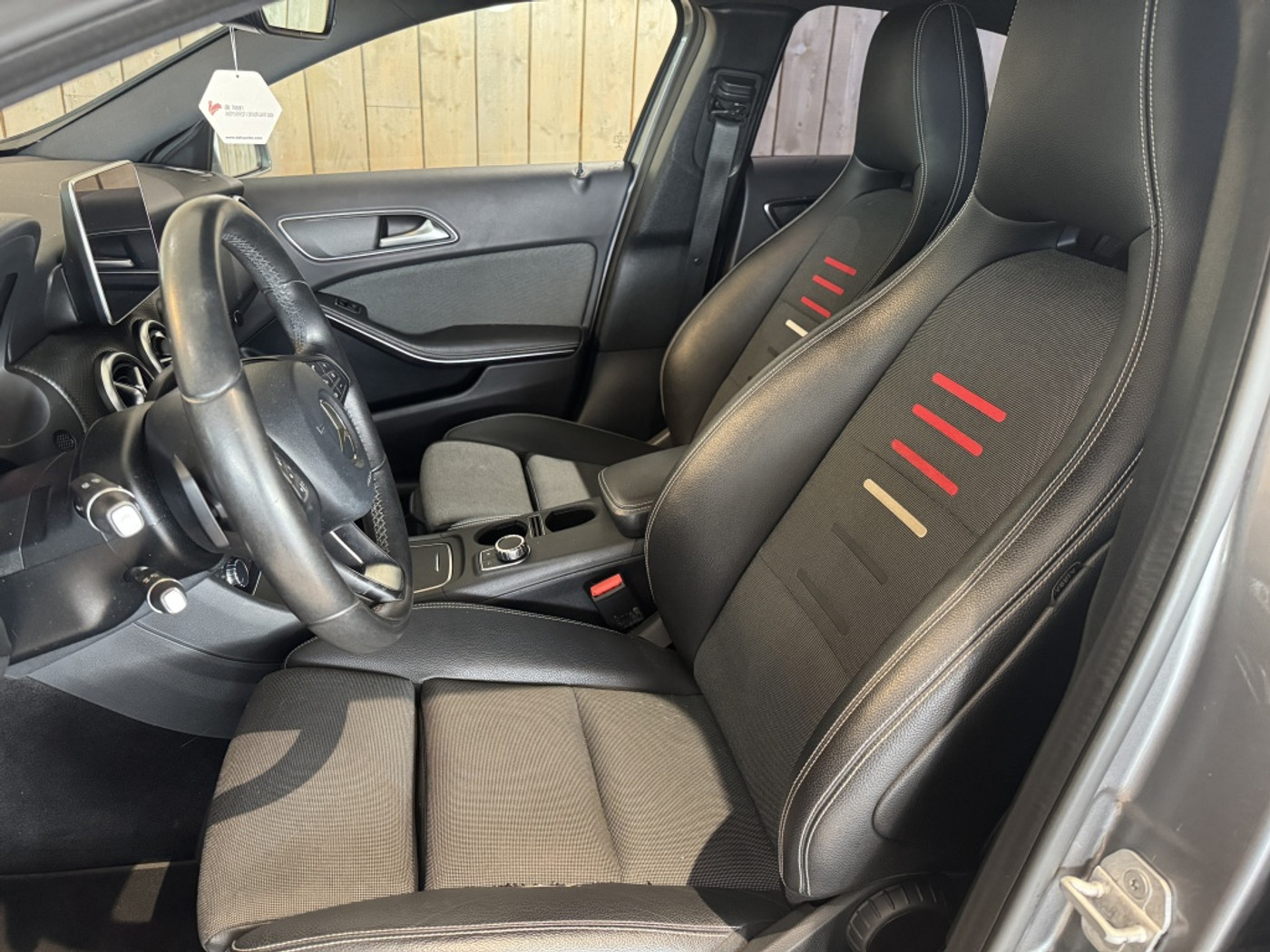 Foto van Mercedes-Benz A 180